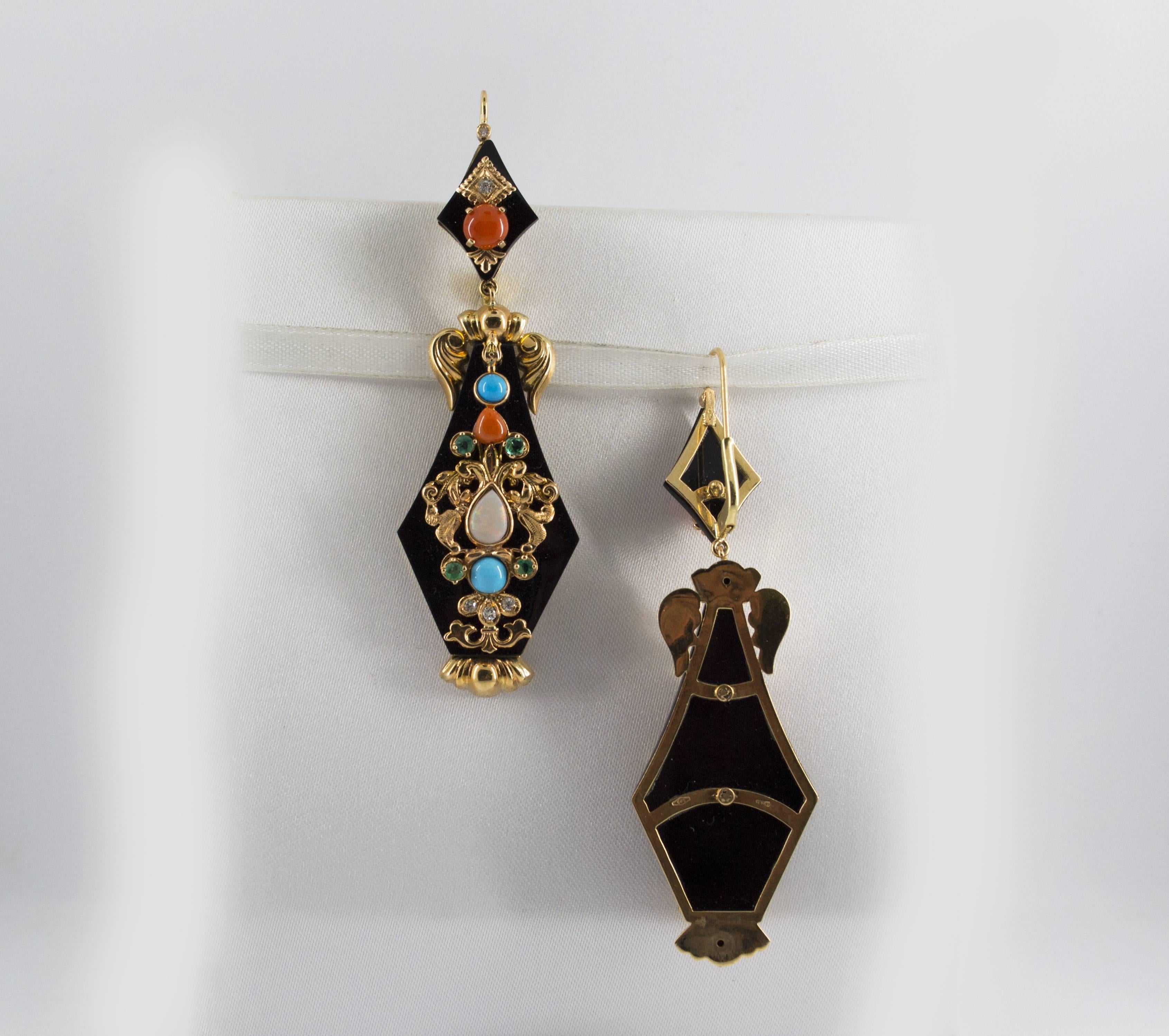 Boucles d'oreilles à levier en or jaune avec diamants blancs, émeraudes, opales, turquoises, corail et onyx Unisexe en vente