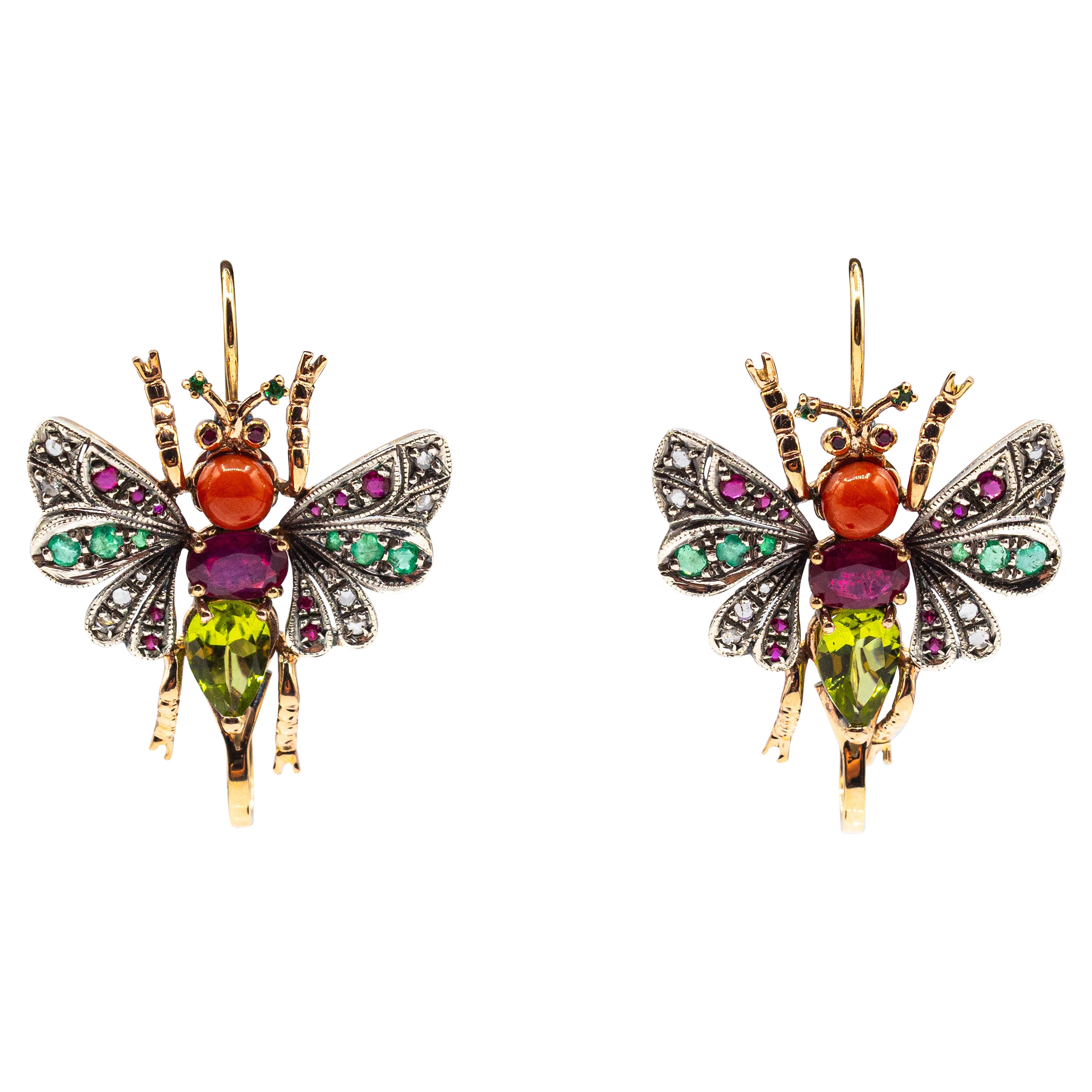 Boucles d'oreilles en or jaune avec diamant blanc, émeraude, rubis, corail rouge méditerranéen et péridot en vente