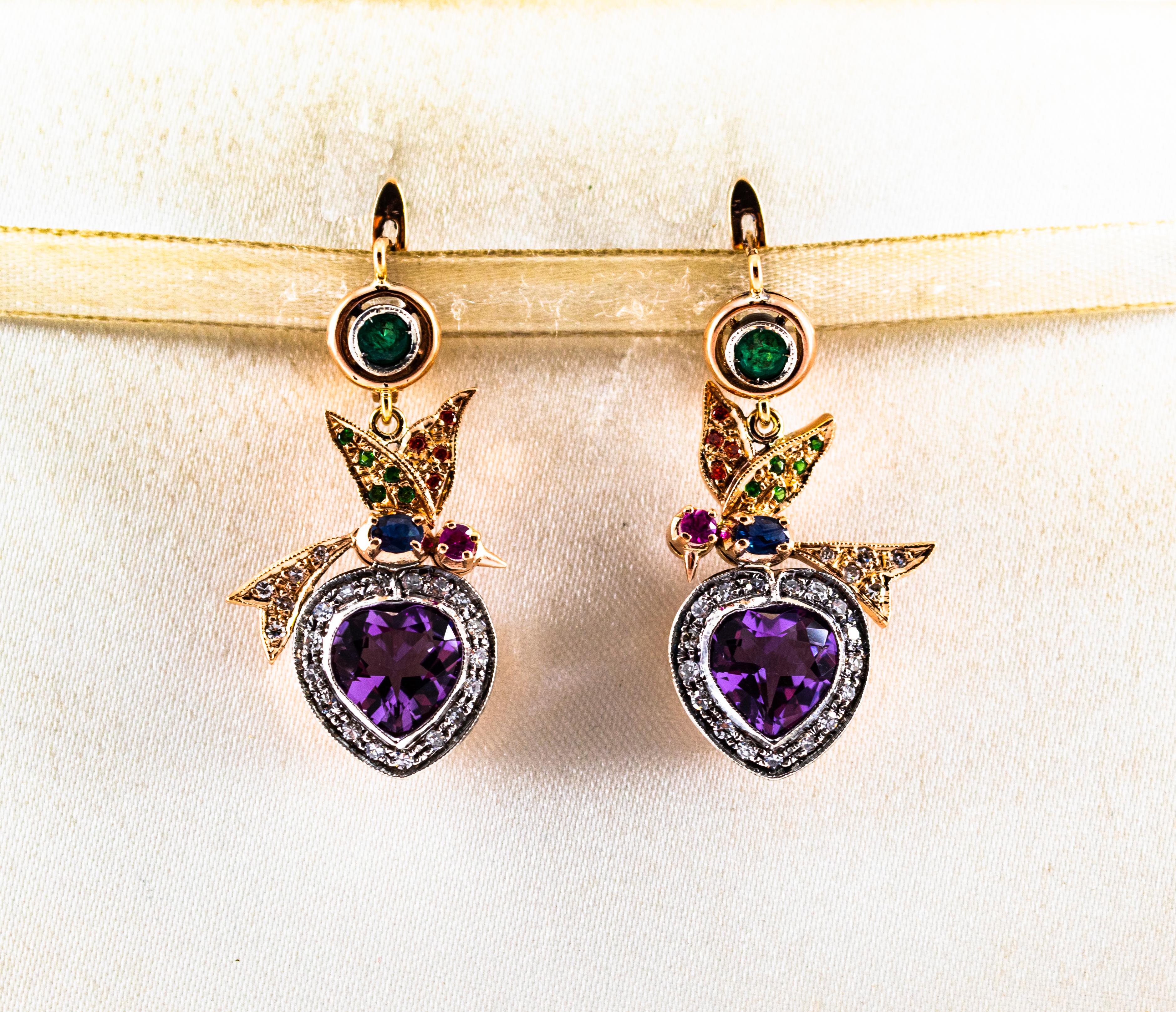 Renaissance Boucles d'oreilles à levier en or jaune diamant blanc émeraude rubis saphir améthyste en vente