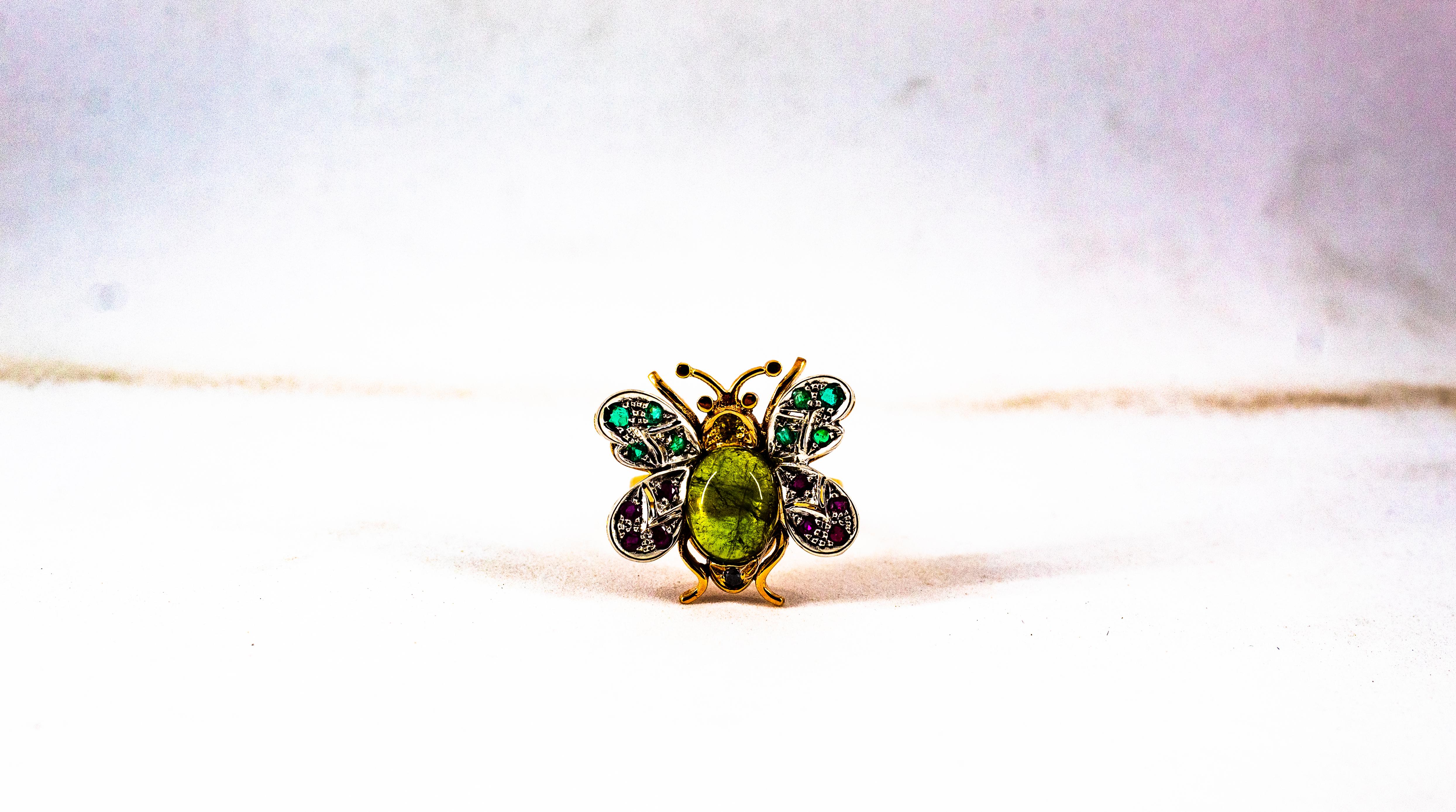 Bague de cocktail en or jaune diamant blanc émeraude saphir rubis tourmaline verte en vente 5