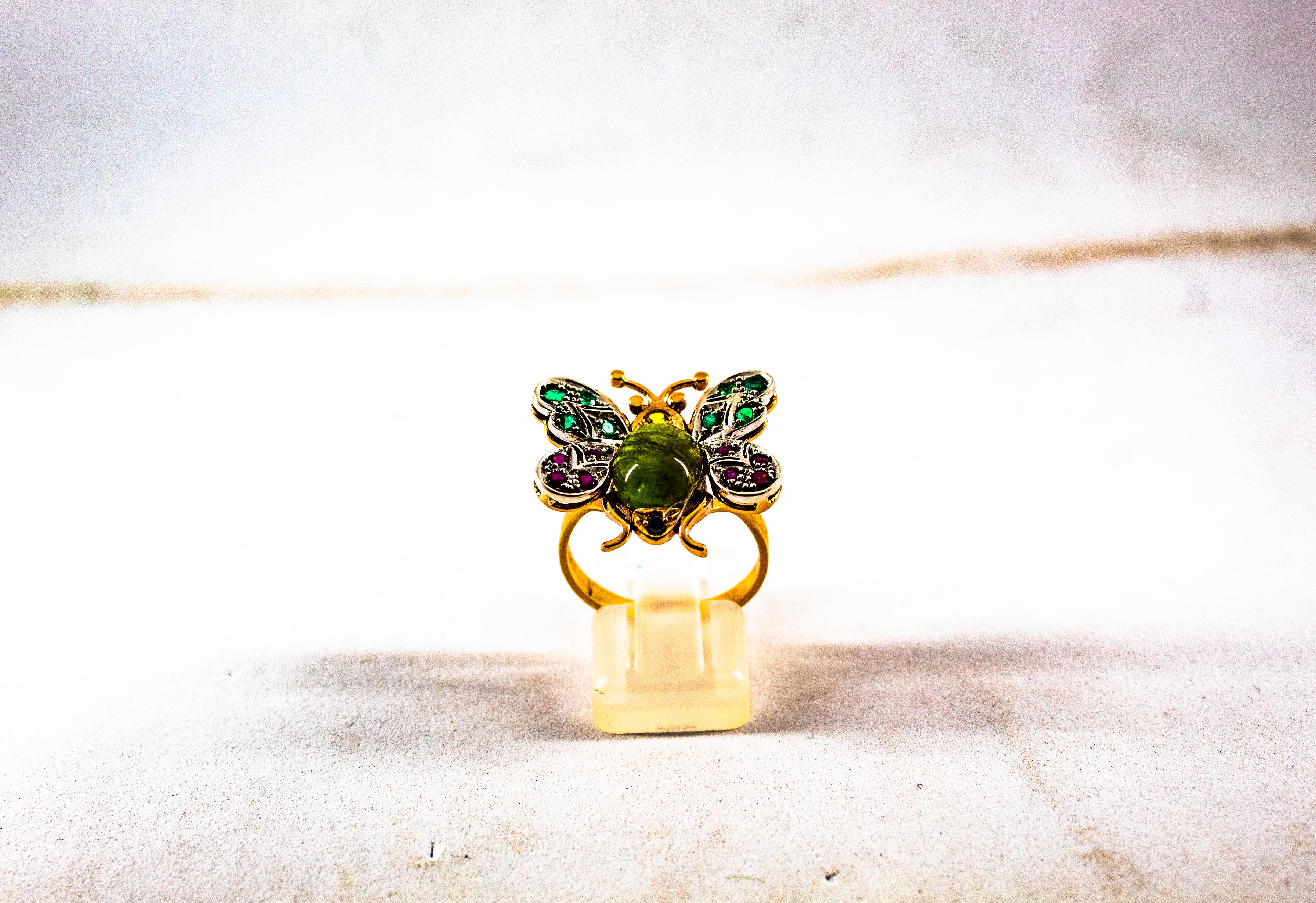 Art nouveau Bague de cocktail en or jaune diamant blanc émeraude saphir rubis tourmaline verte en vente