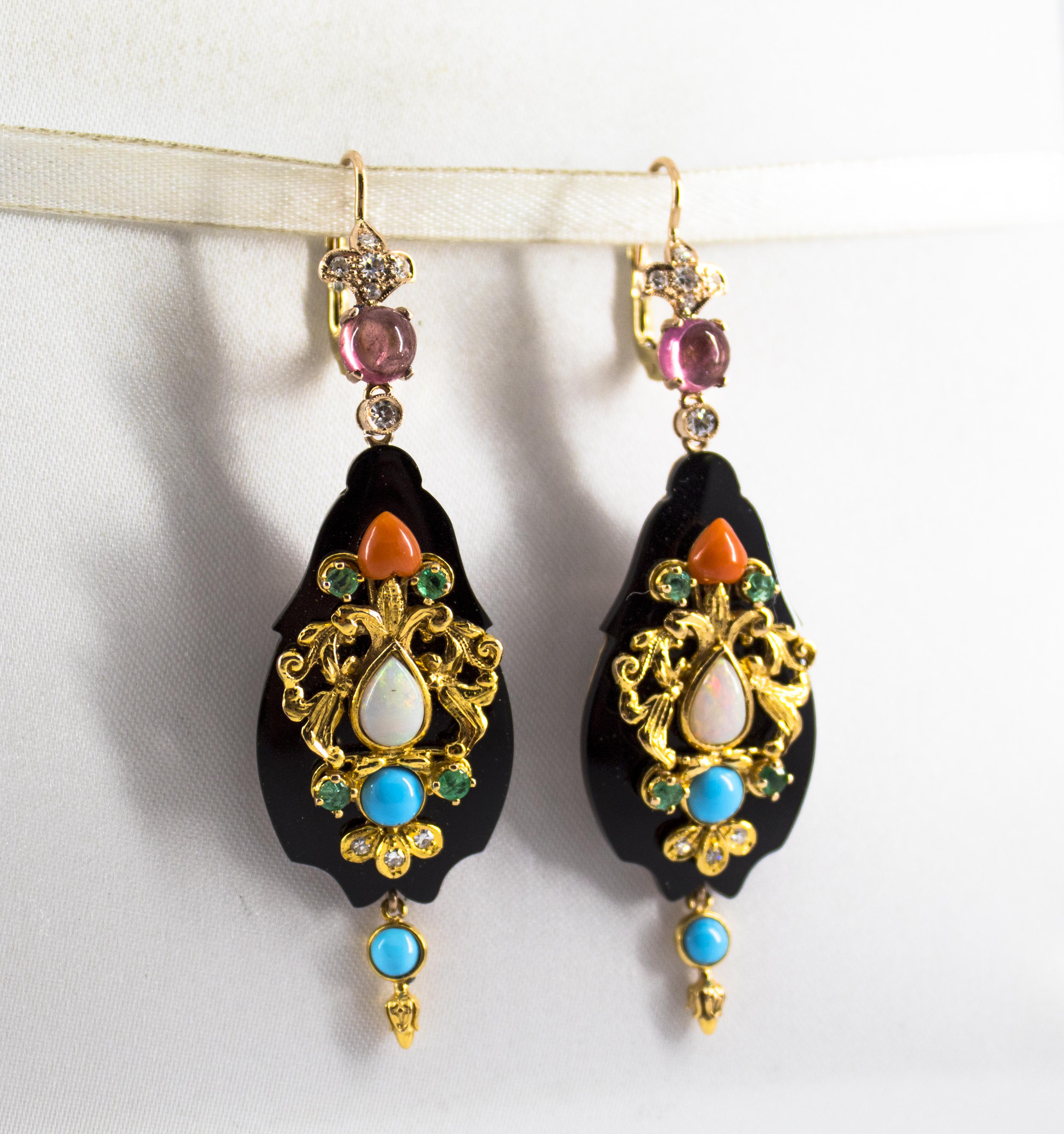 Renaissance Boucles d'oreilles en or jaune avec diamant blanc, émeraude, tourmaline, opale, onyx, corail et turquoise en vente