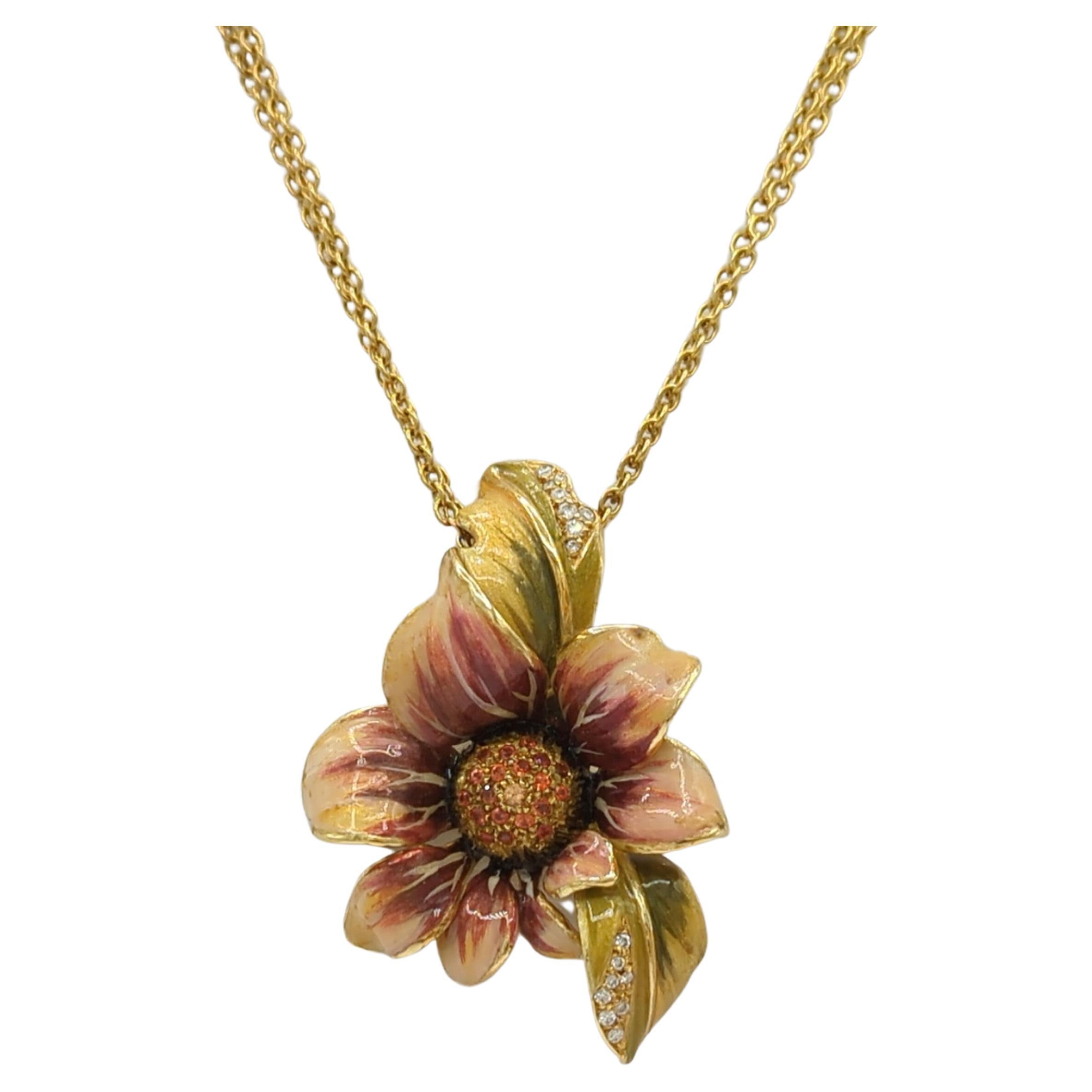  White Diamond Flower design Pendant Necklace in 18K Yellow Gold For Sale