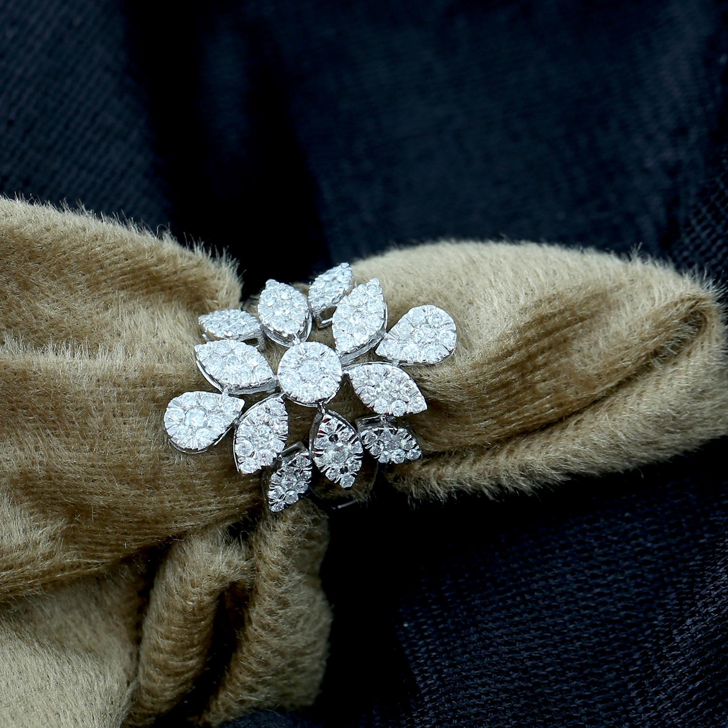 18KT: 4,64 g,
Diamante:1,6ct 