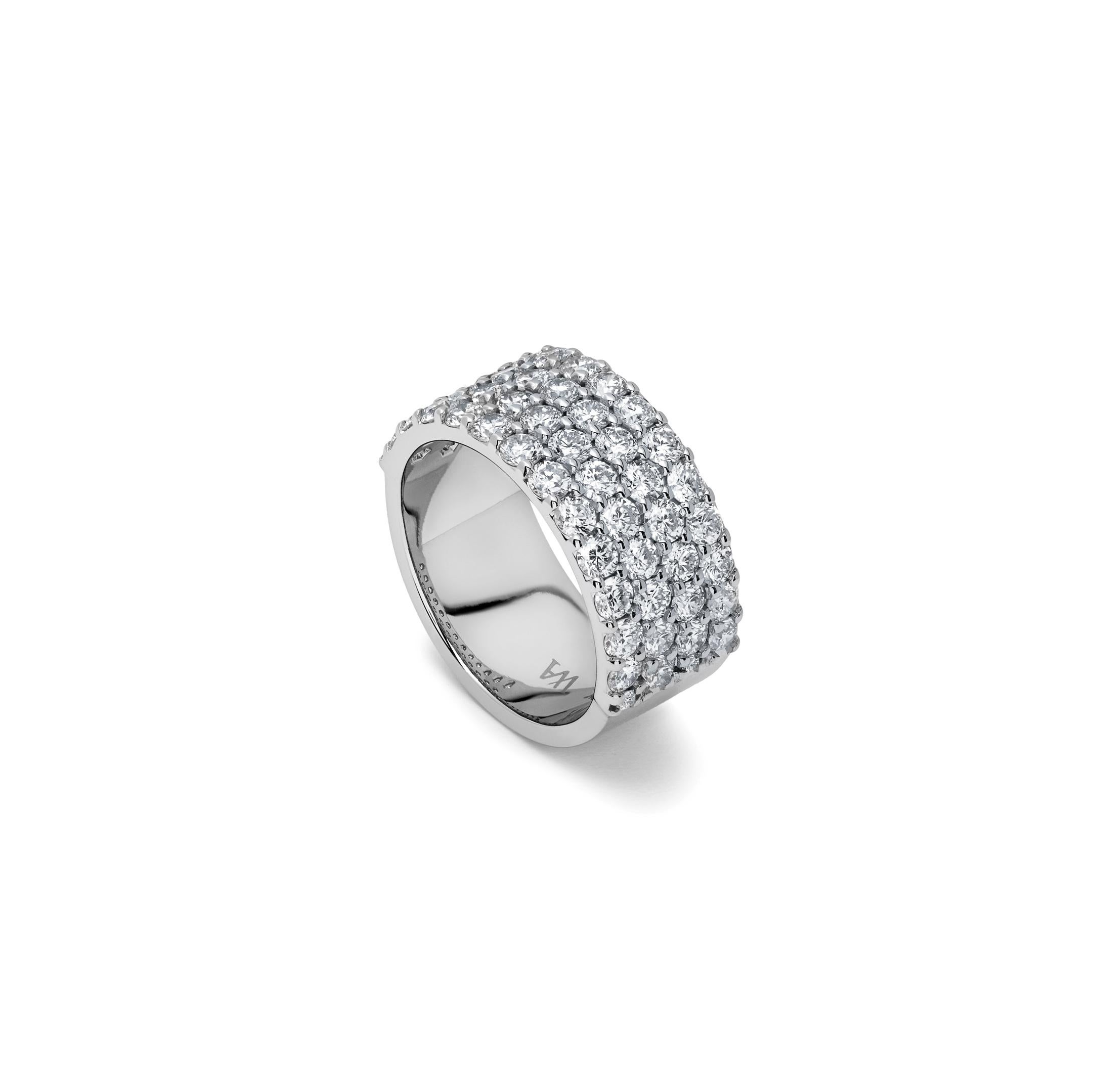 Taglio rotondo White Diamond Four-Row Ring in vendita