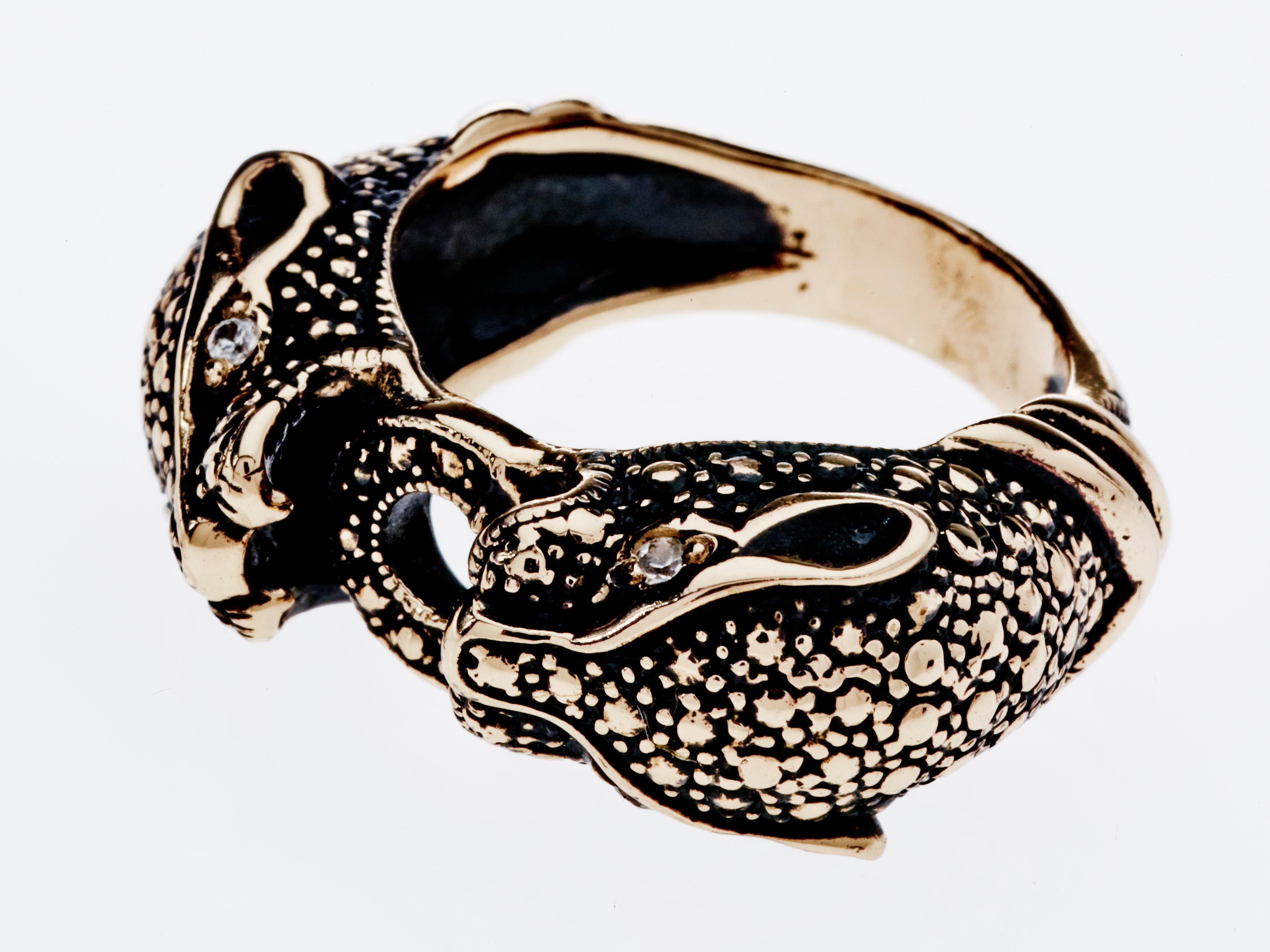 Round Cut Jaguar Ring Gold White Diamond Double Head Animal Jewelry J Dauphin For Sale