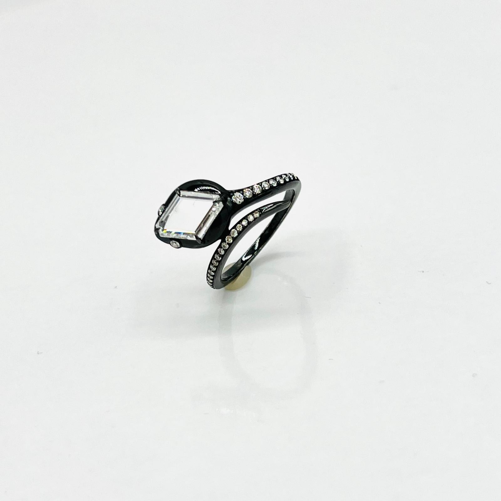White Diamond Kite Shape Serpent Ring in 18K Gold & Black Rhodium For Sale 1