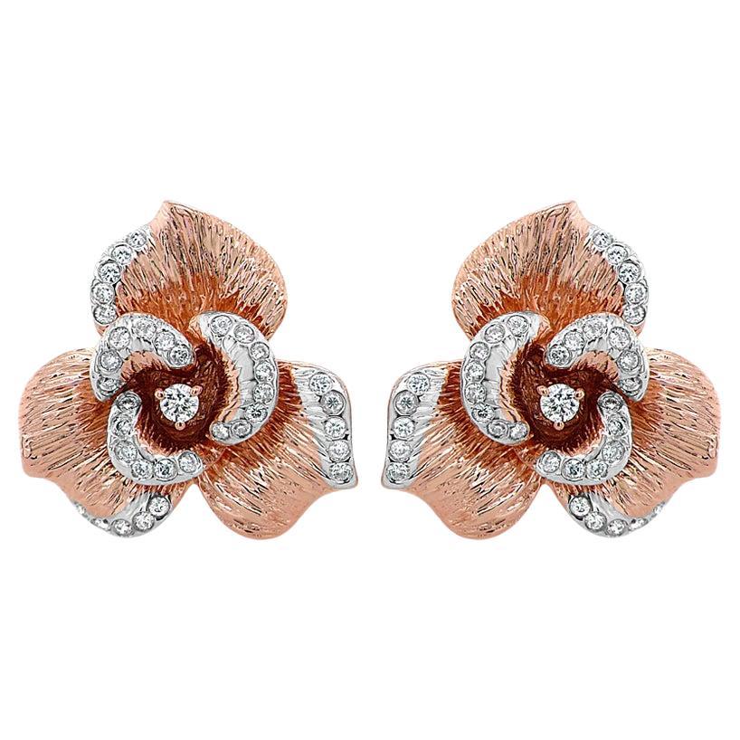 Orecchini con diamante bianco e fiore di Lilly in oro bianco e rosa 18 carati con finitura spazzolata