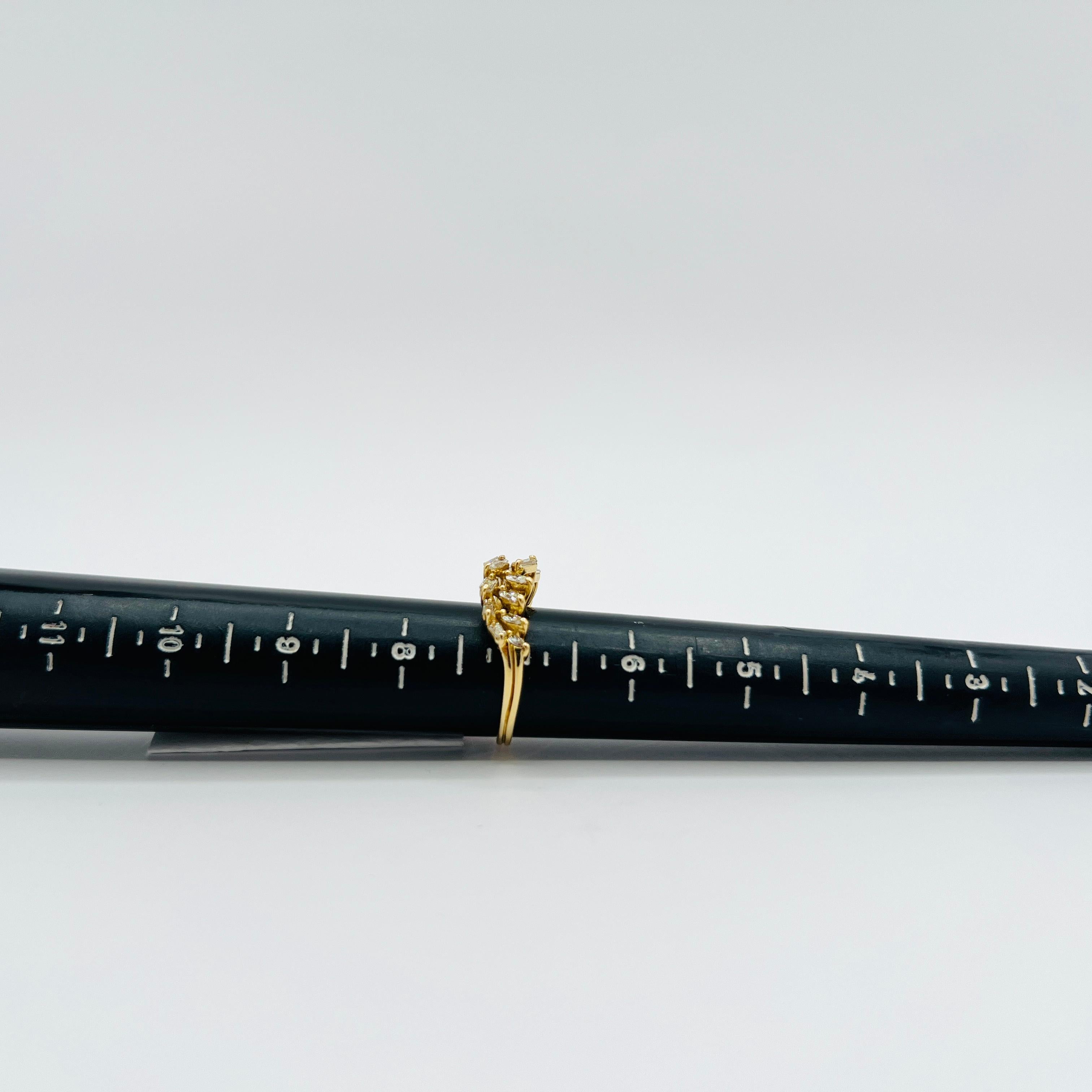 Anillo de diamantes blancos marquesa y baguette en oro amarillo de 18 quilates en venta 3