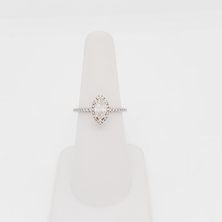 White Diamond Marquise and Round Ring in 14k White Gold For Sale at 1stDibs