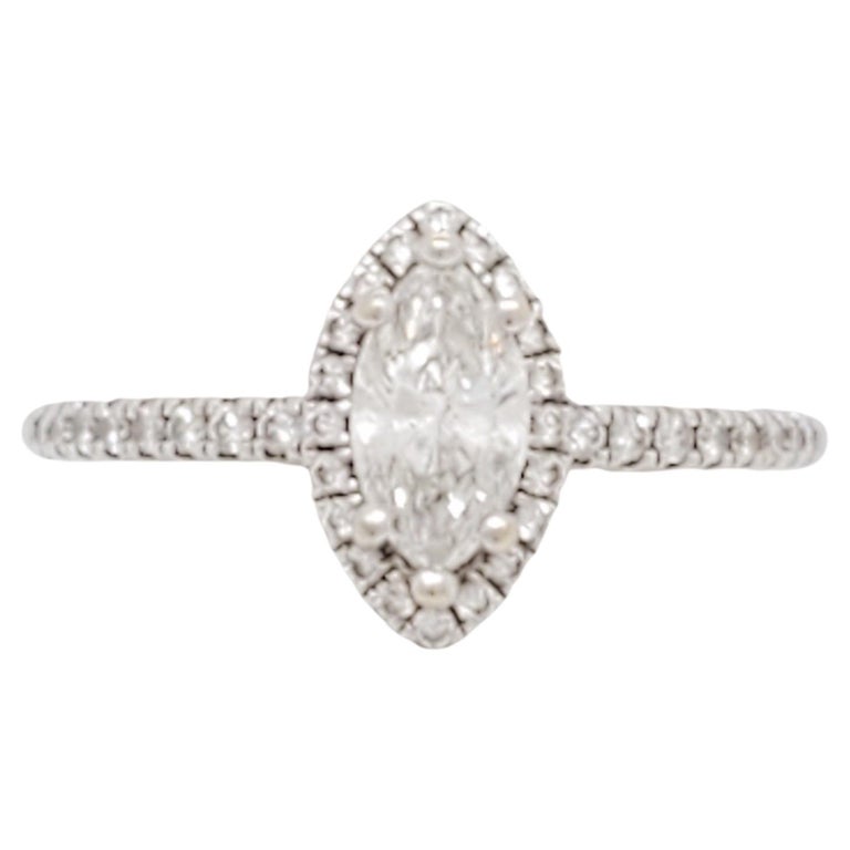 White Diamond Marquise and Round Ring in 14k White Gold For Sale at 1stDibs