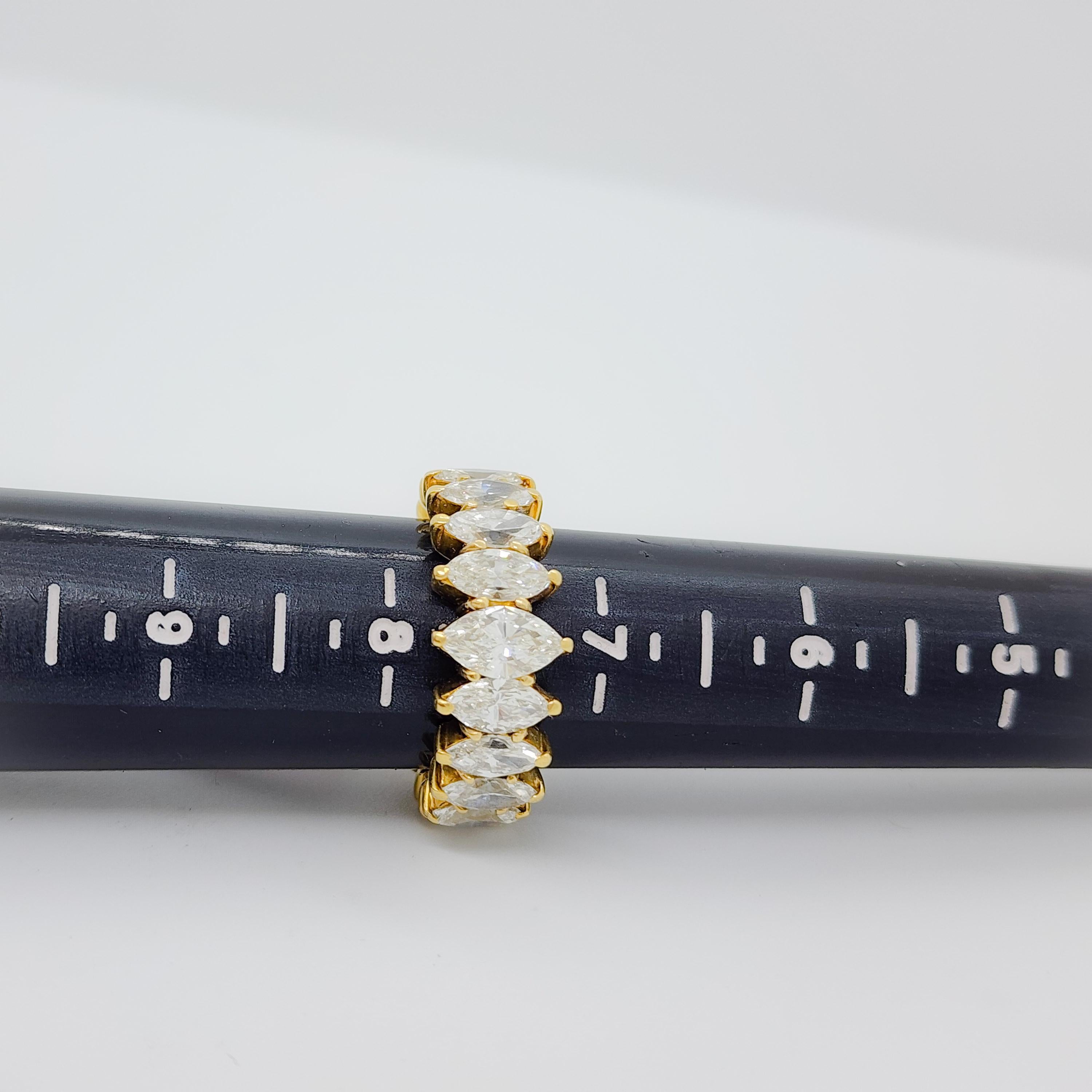 Marquise-Ring aus 18 Karat Gelbgold mit weißem Diamanten im Angebot 3