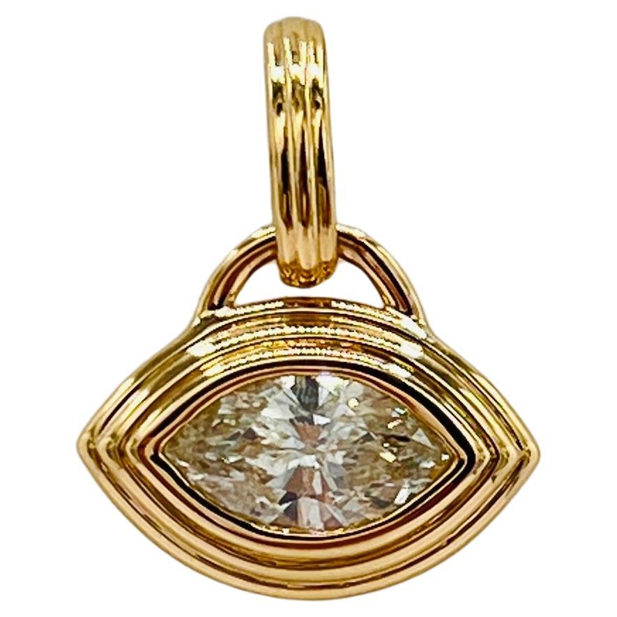 Precioso 1,50 ct. I I1 diamante blanco marquesa.  Hecho a mano en oro amarillo de 18 quilates.  El diamante viene con informe EGL.