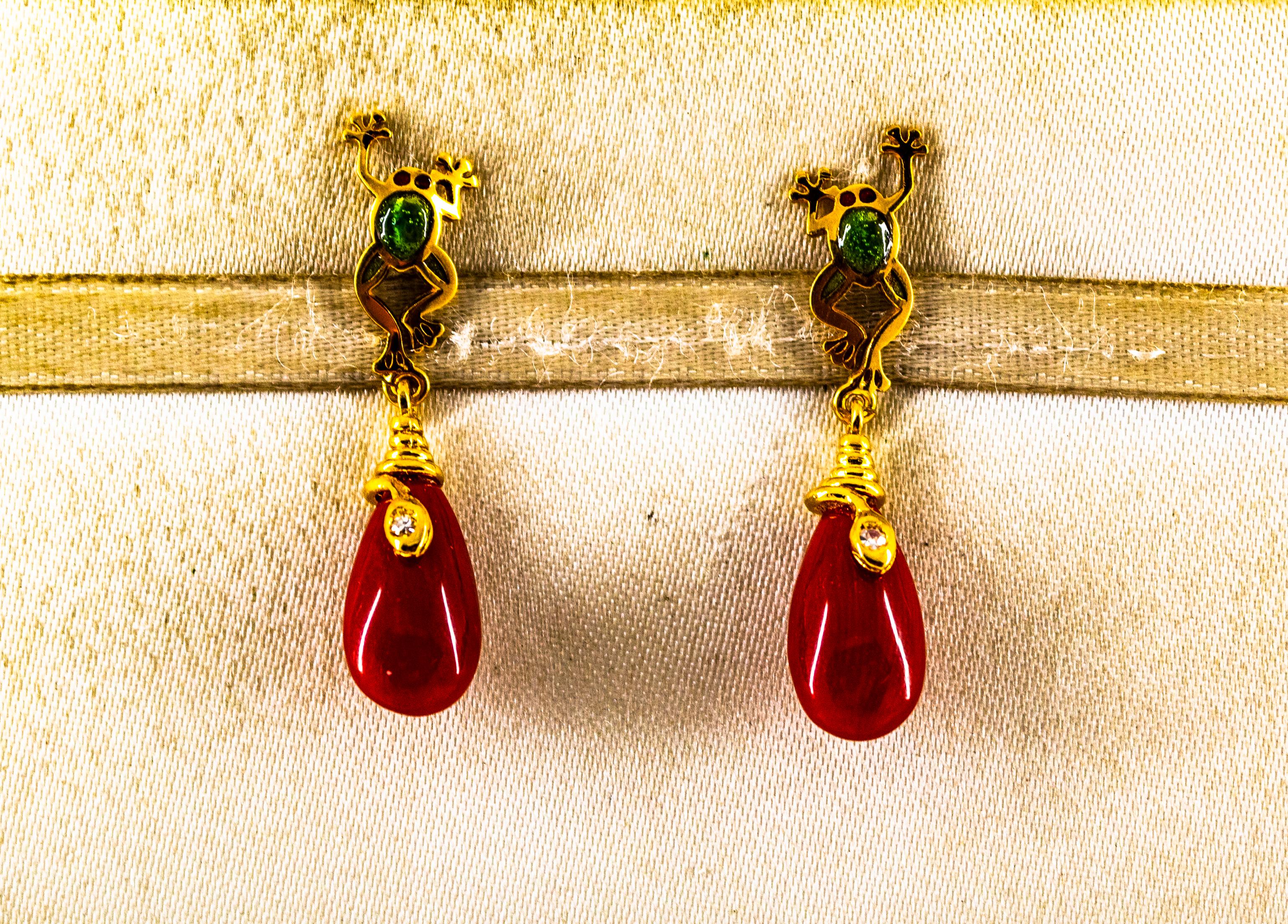 For any problems related to some materials contained in the items that do not allow shipping, please contact the seller with a private message to solve the problem.
We can ship every piece of our 1stdibs catalog worldwide.

These Stud Earrings are