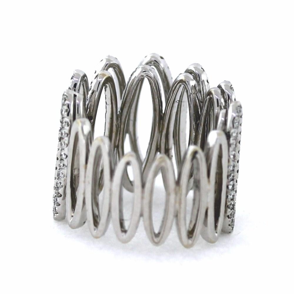 Taille ronde Bague en or 18K à plusieurs pierres et diamants blancs en vente