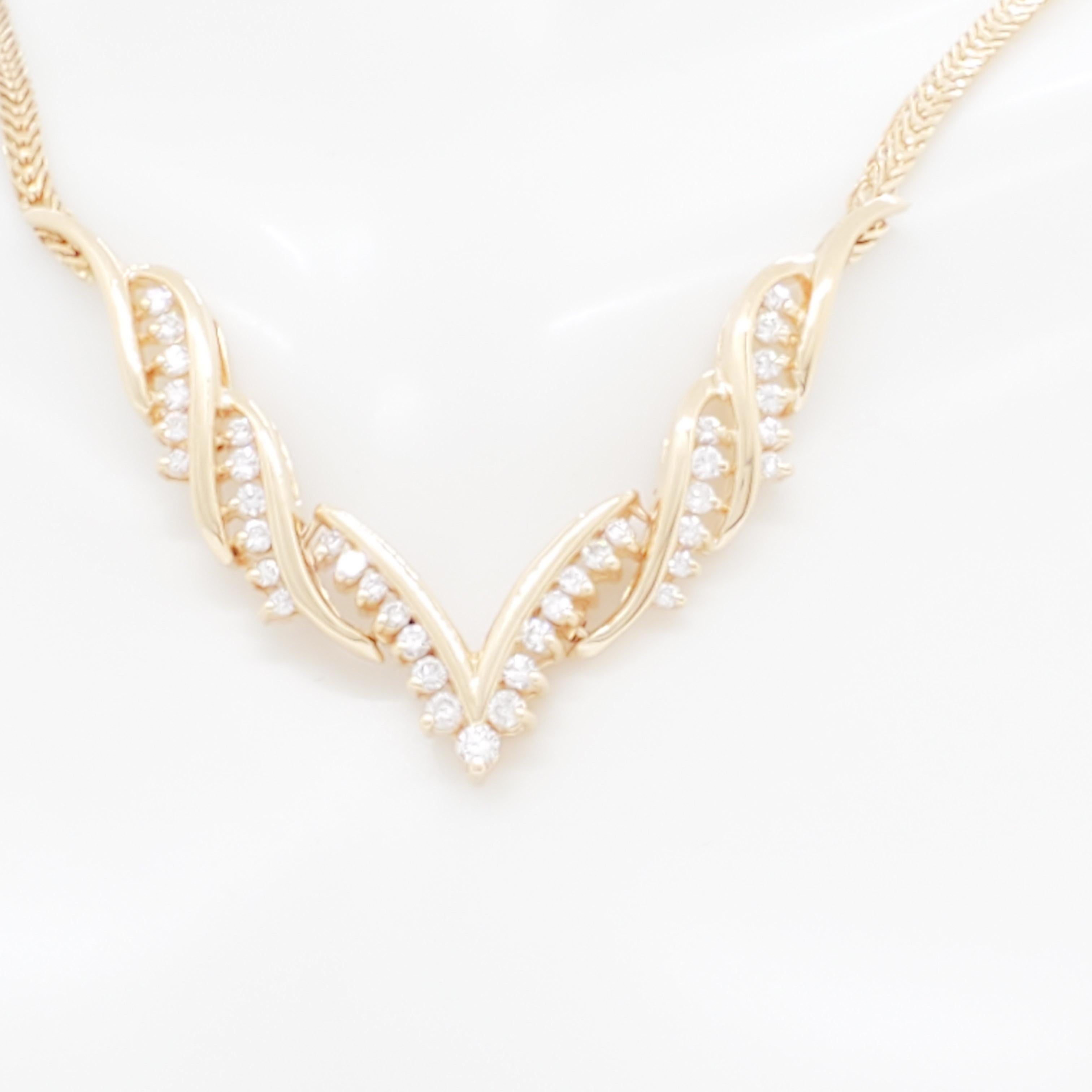 White Diamond Necklace in 14k Yellow Gold For Sale 2