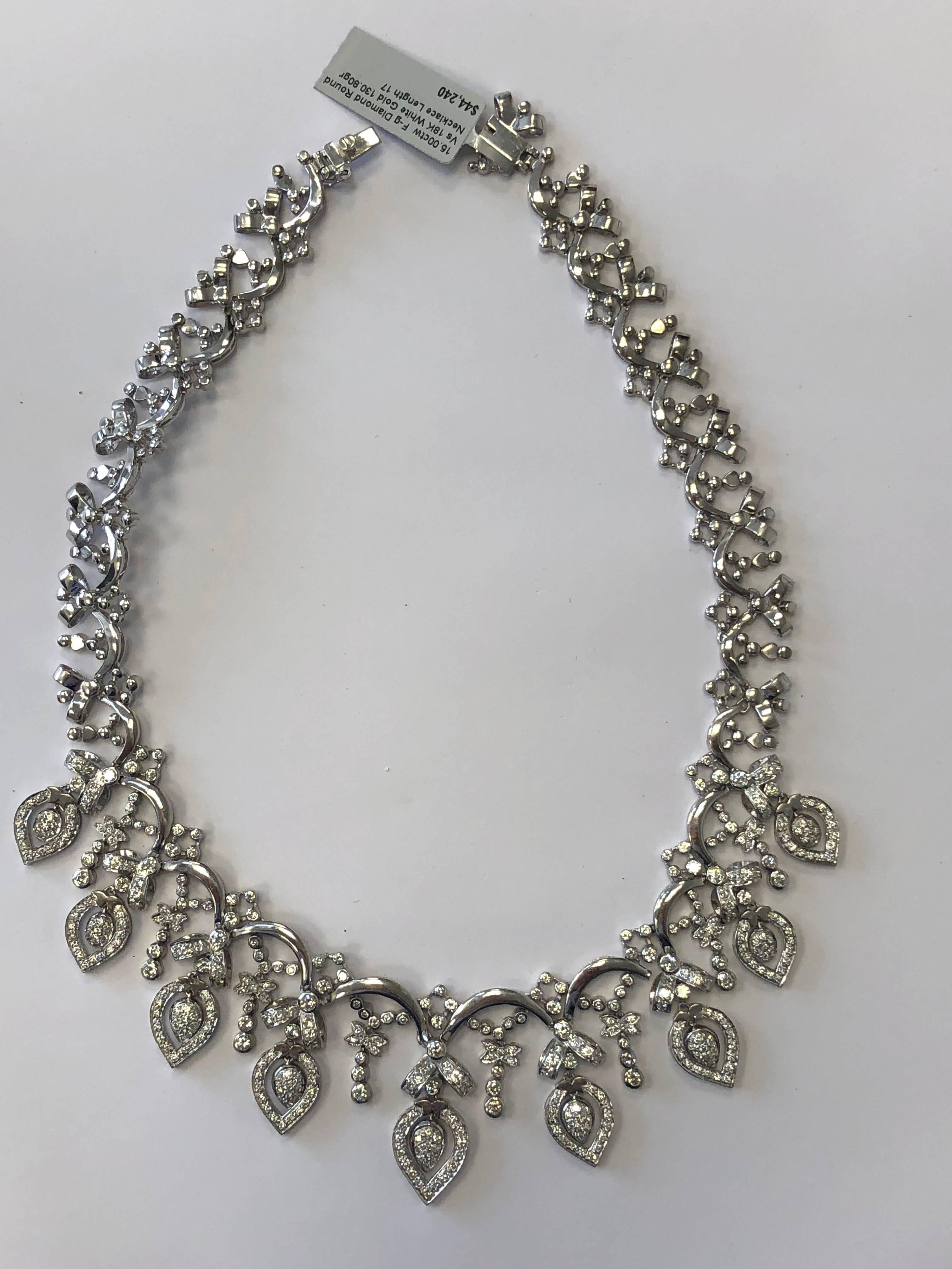 White Diamond Necklace in 18 Karat White Gold In New Condition In Los Angeles, CA
