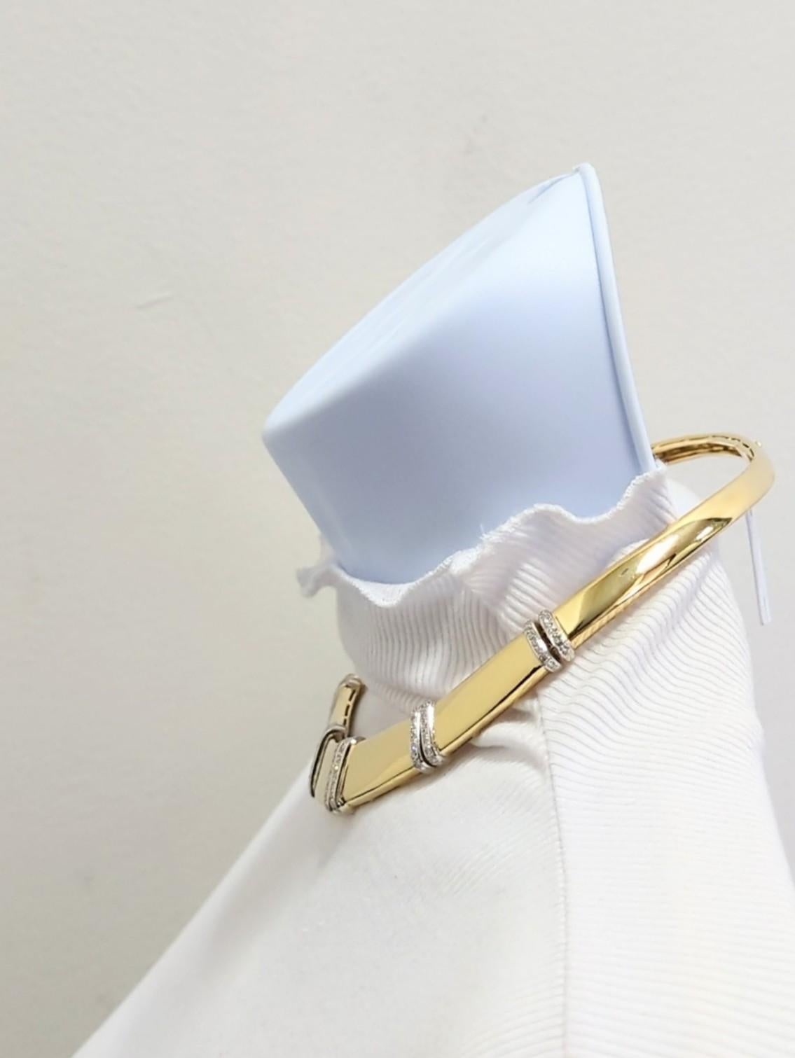 Taille ronde Collier de diamants blancs en or bicolore 18K en vente