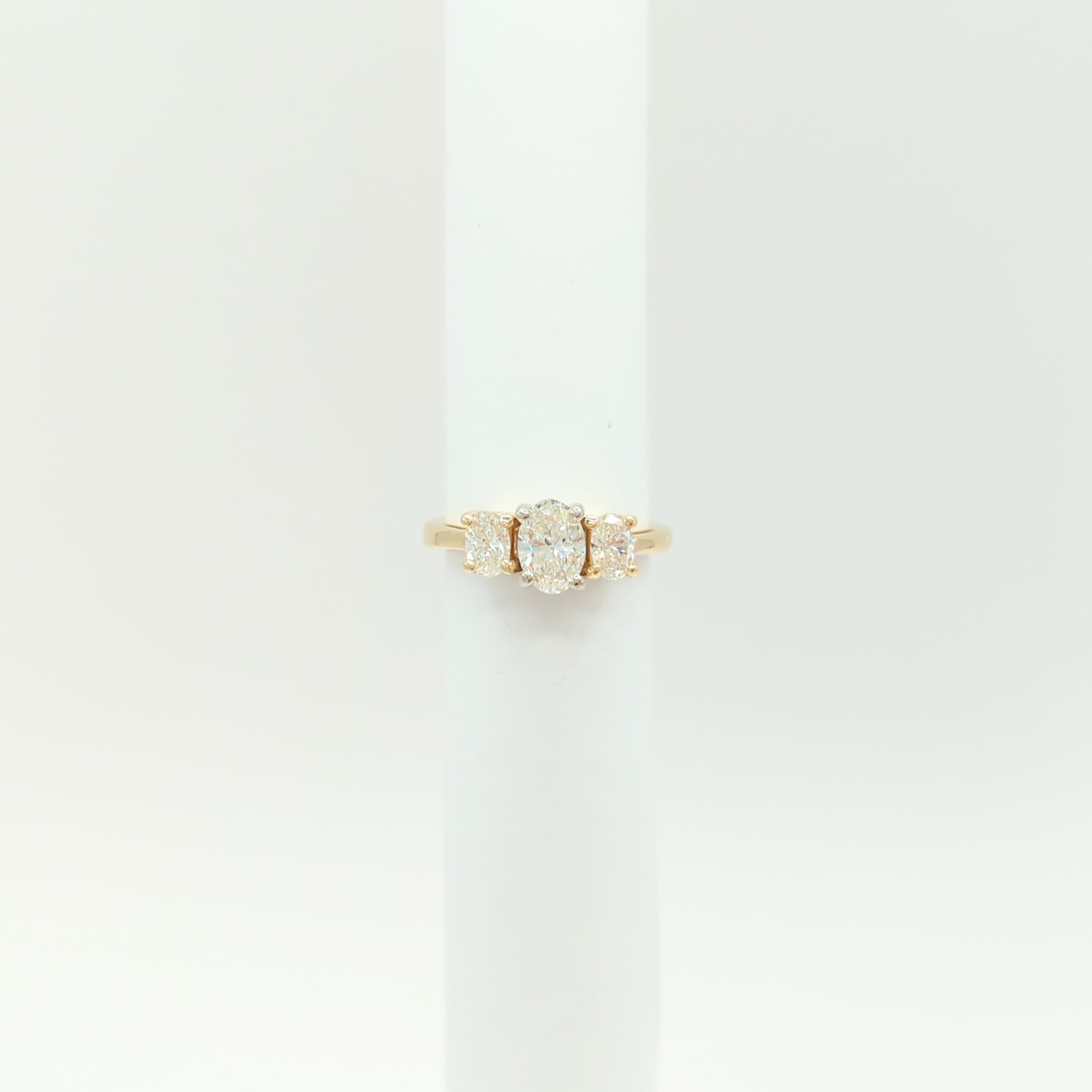 White Diamond Oval Three Stone Ring i 14K Yellow Gold For Sale 3