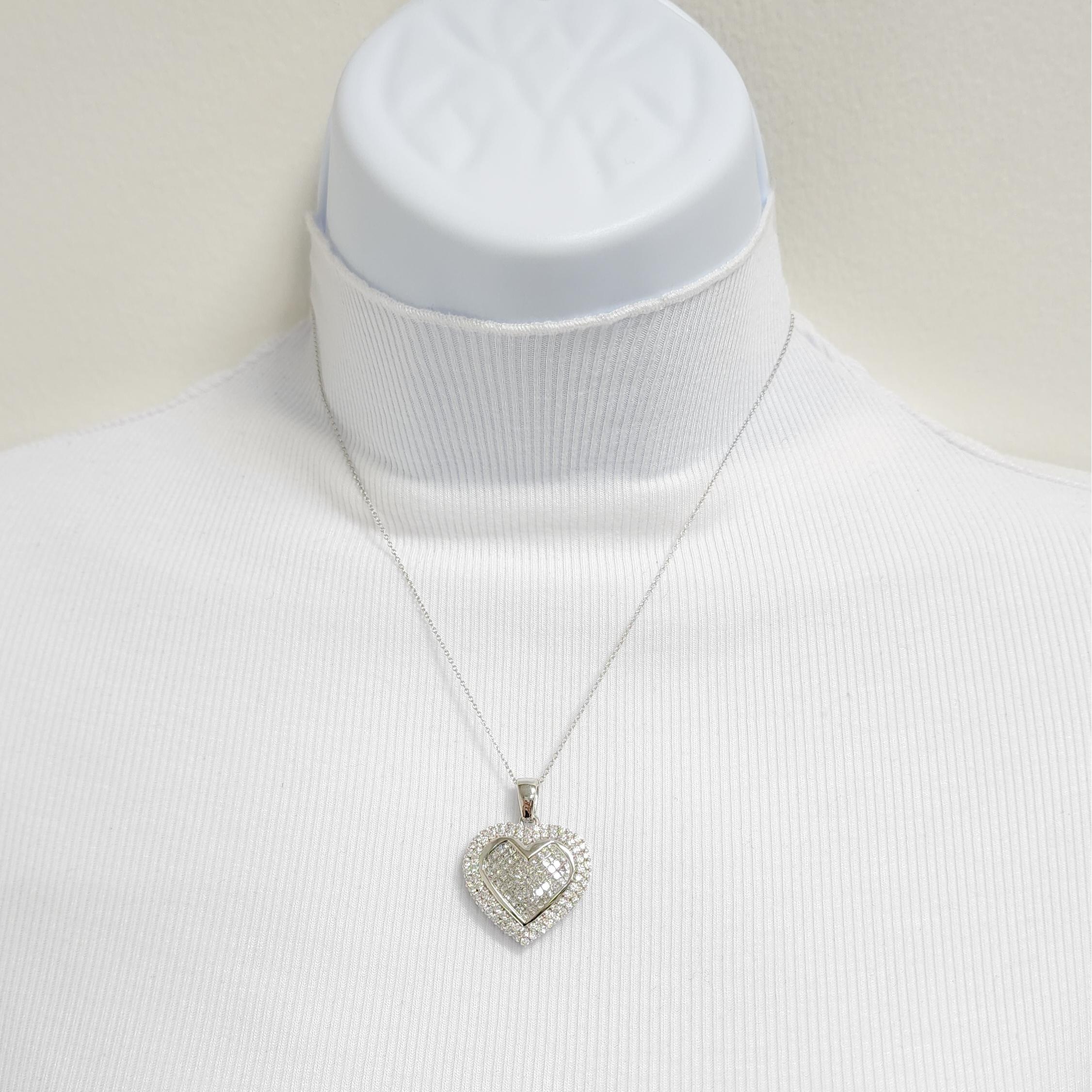 White Diamond Pave Heart Pendant Necklace in 14k White Gold In New Condition In Los Angeles, CA
