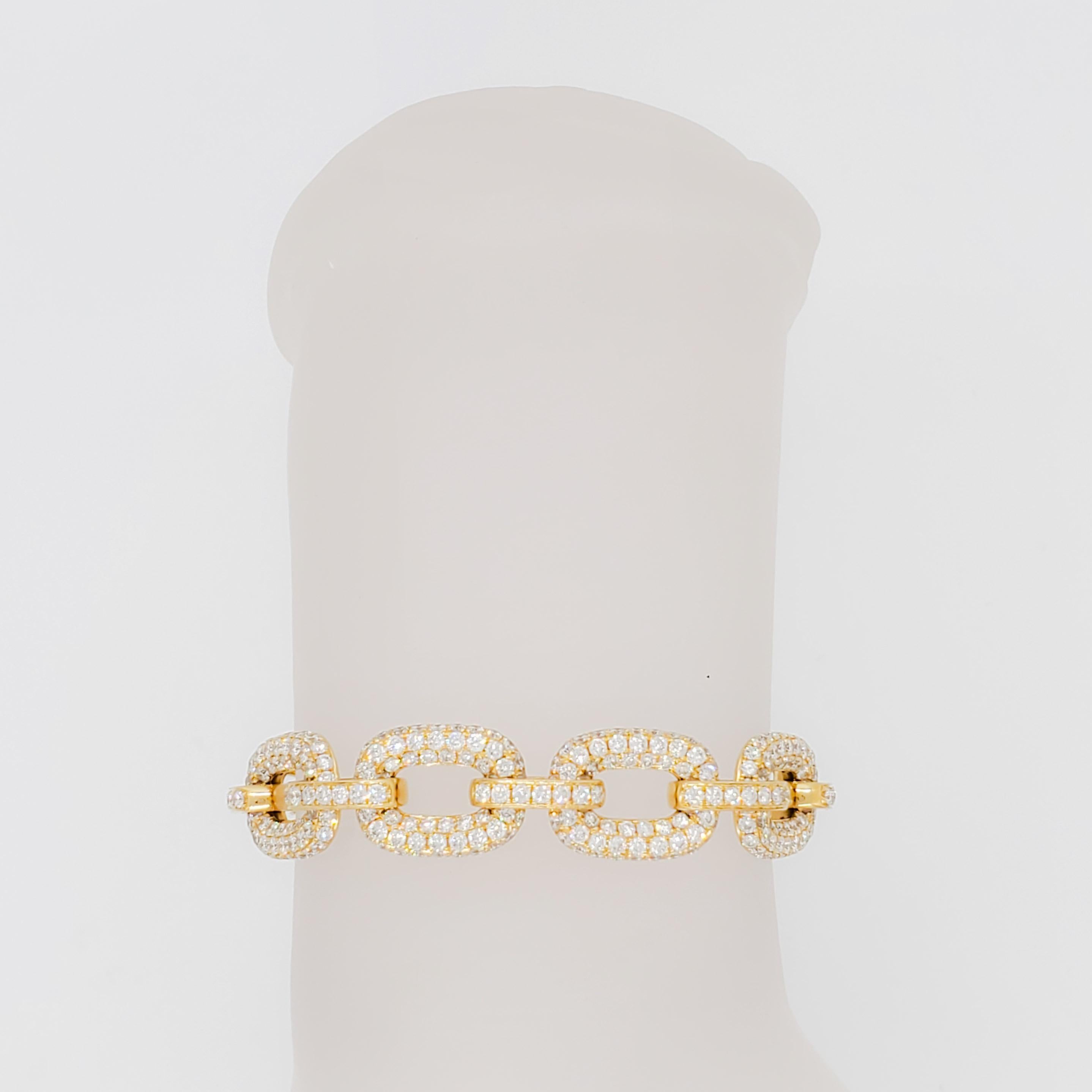 White Diamond Pave Link Bracelet in 18k Yellow Gold 2
