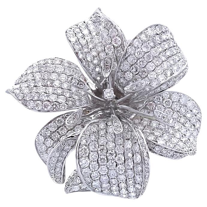 Anillo de oro blanco de 18 quilates con diamante blanco engastado Flor de Lilly Floral