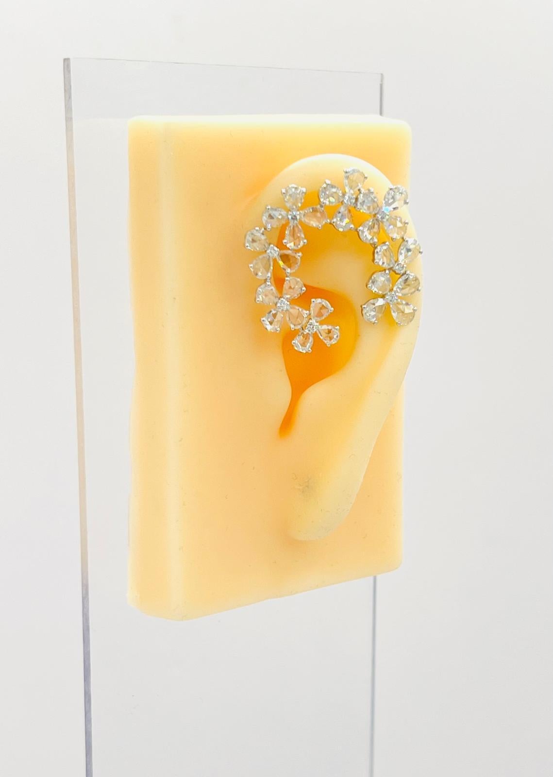 Weißer Diamant Birnen- und runder Rosenschliff-Blumen-Cluster-Ohrringe aus 18 Karat Weißgold im Zustand „Neu“ im Angebot in Los Angeles, CA