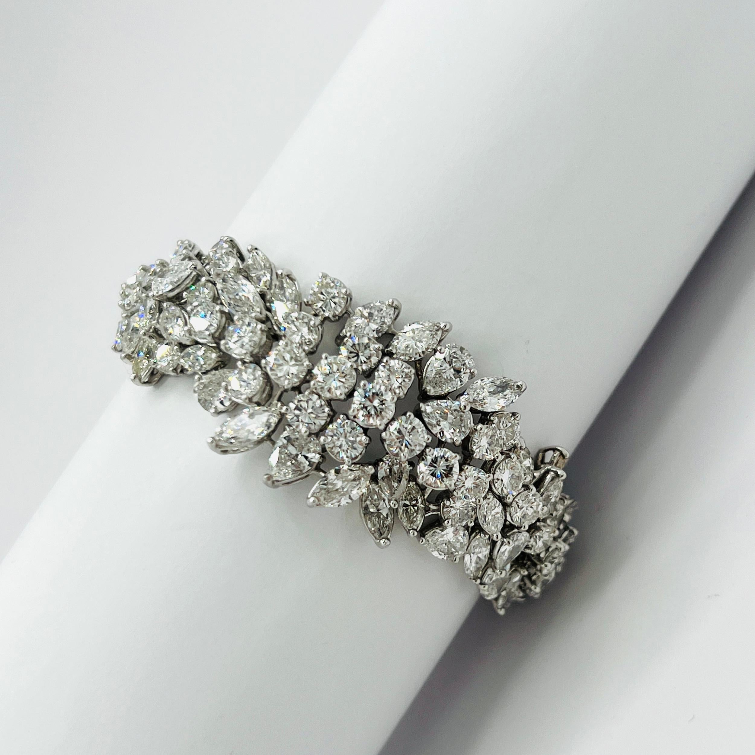 White Diamond Pear, Marquise, and Round Cluster Bracelet in Platinum en vente 5