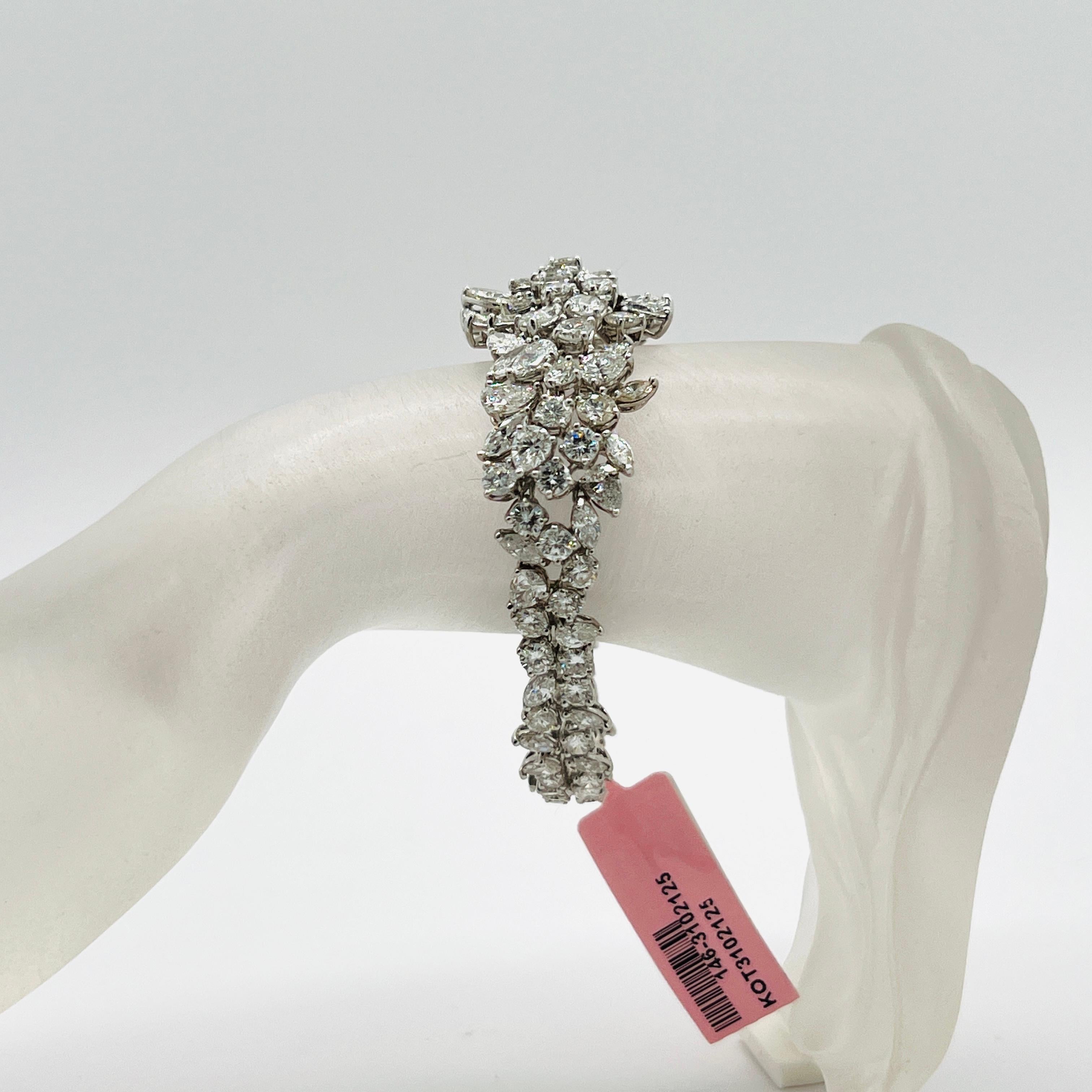 Taille Marquise White Diamond Pear, Marquise, and Round Cluster Bracelet in Platinum en vente