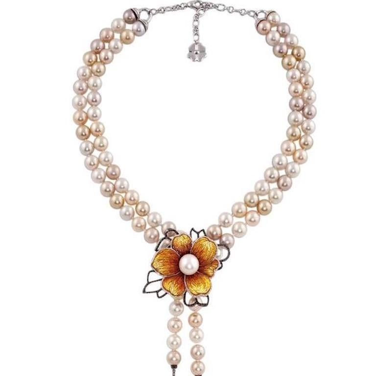 Taille brillant Collier élégant en or blanc orné de perles, diamants blancs et noirs et d'une Nanomosaïque en vente