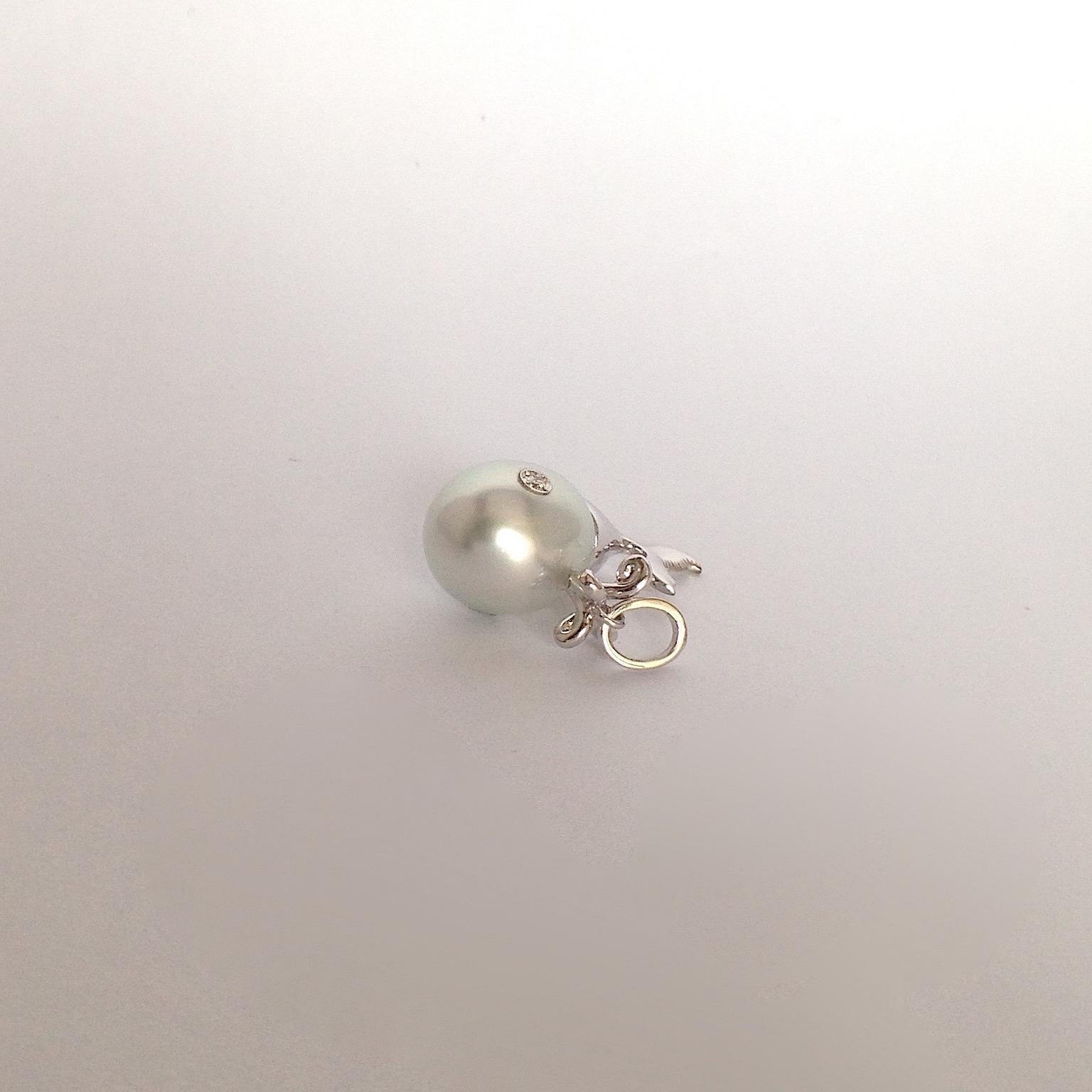 Women's White Diamond Pearl 18Kt Gold Whale Pendant/Necklace