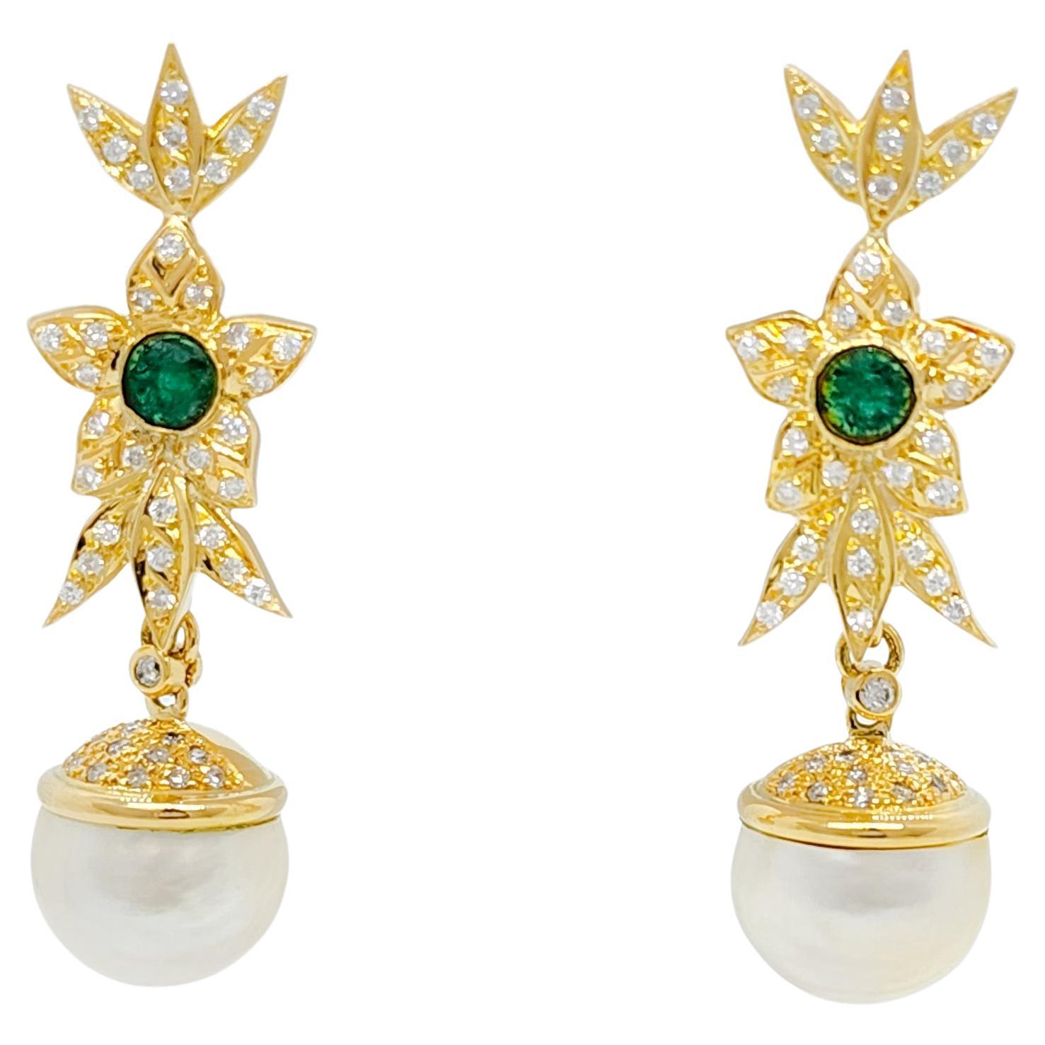 Pearl Earrings and Pin Set in 18k Yellow Gold For Sale at 1stDibs