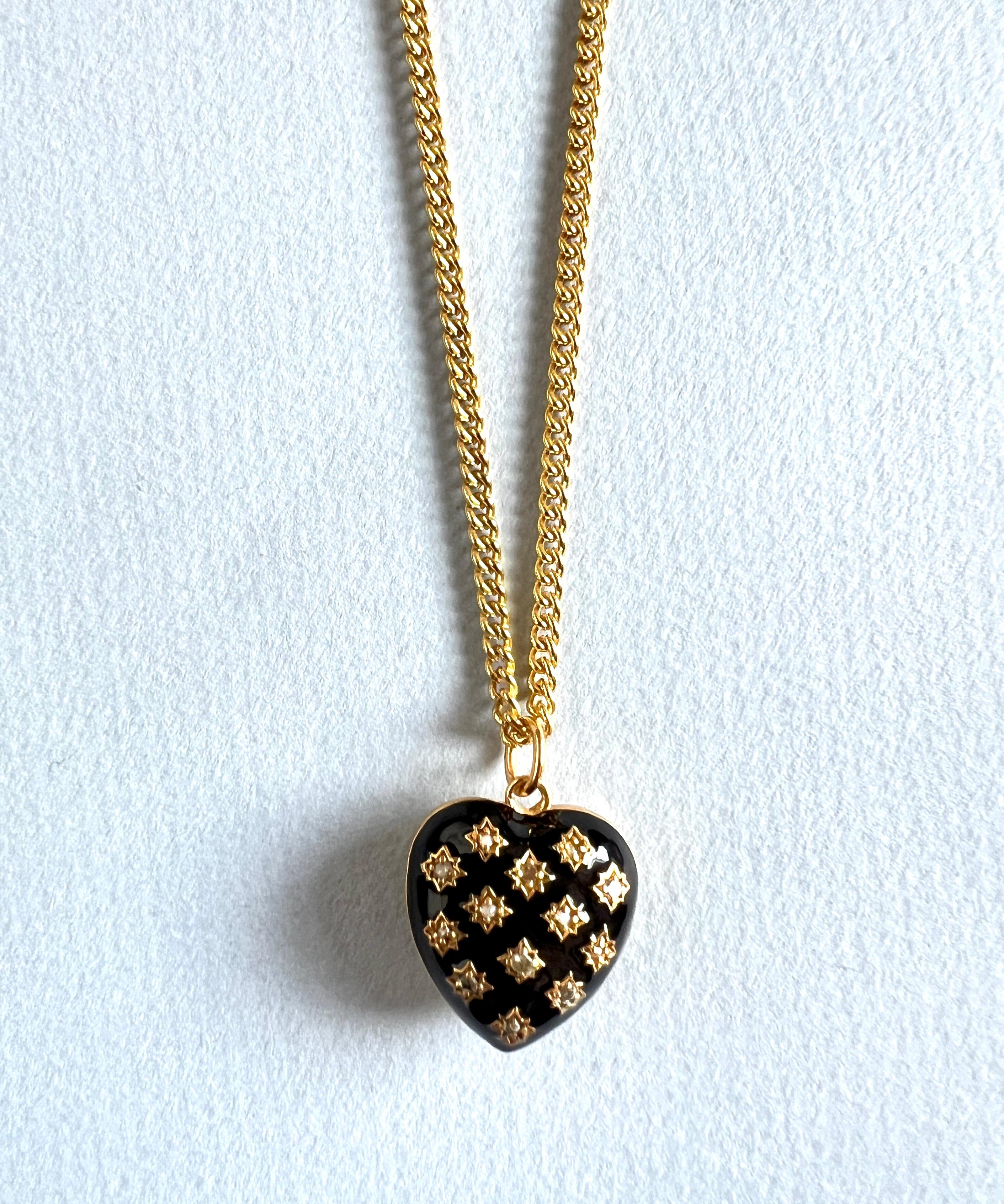 Heart Necklace White Diamond Pearl Victorian Memento Mori Style Black Enamel In New Condition In Los Angeles, CA