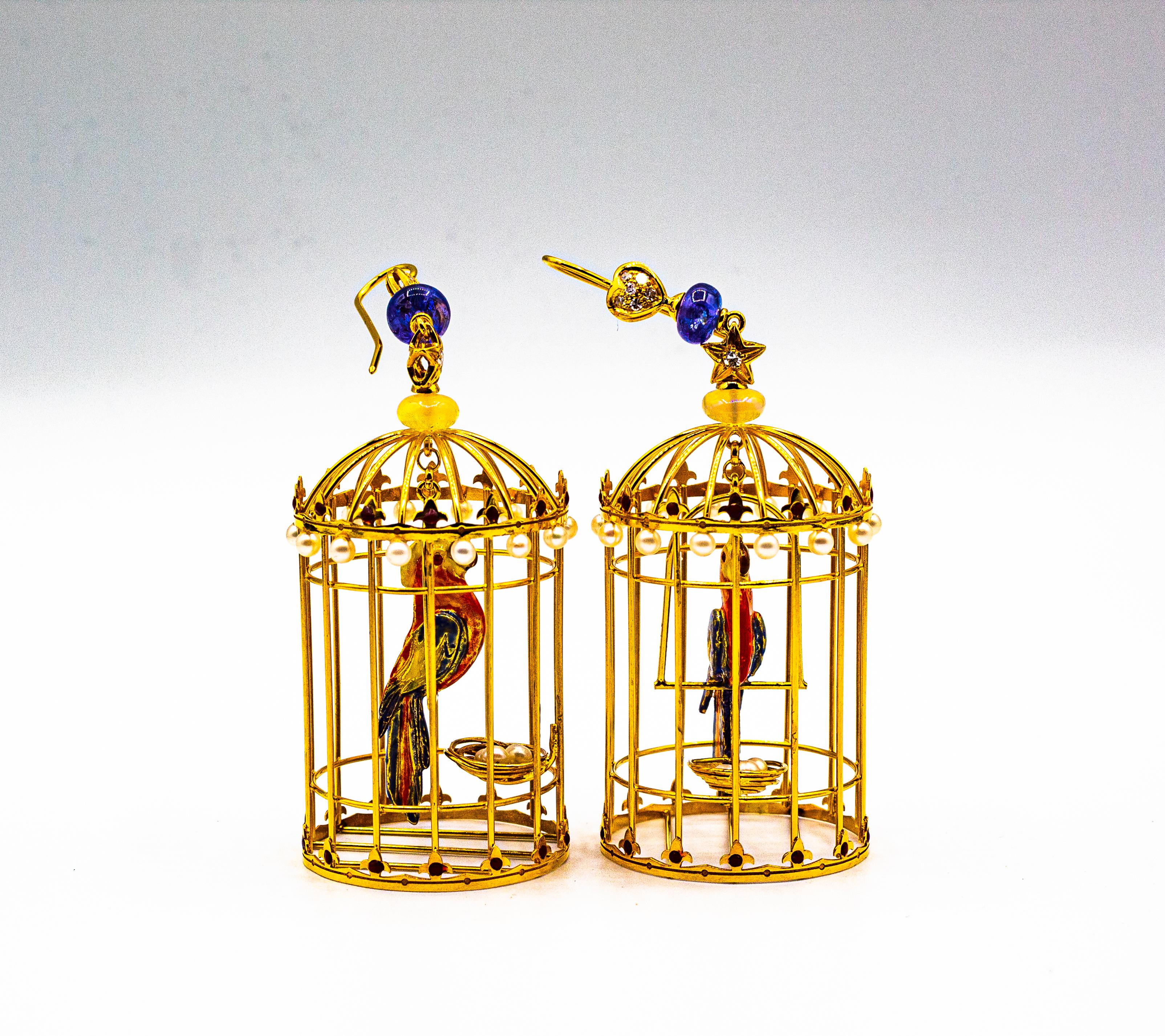 Ohrringe „Birdcage“ mit weißem Diamant, Perle, Tansanit, Opal und Emaille aus Gelbgold im Angebot 1