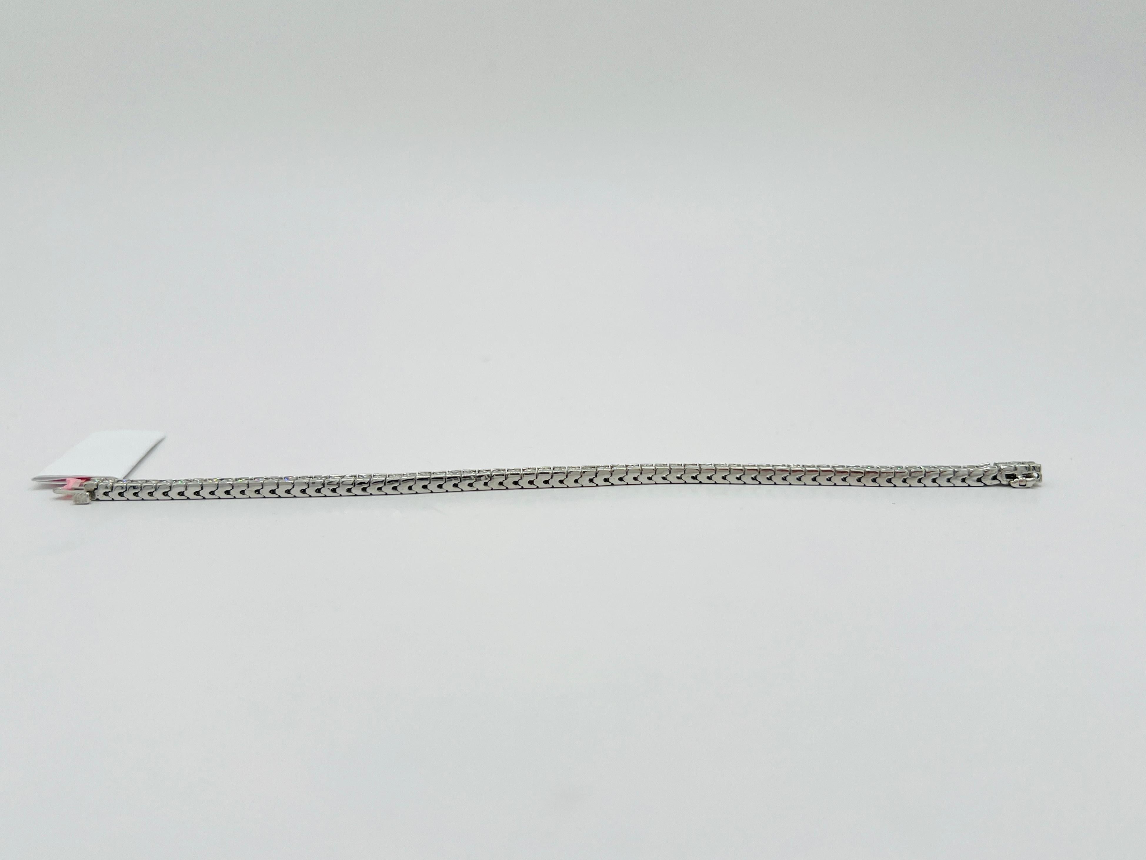 Weißes Diamant-Tennisarmband mit Prinzessinnenschliff aus 14K Weißgold 3