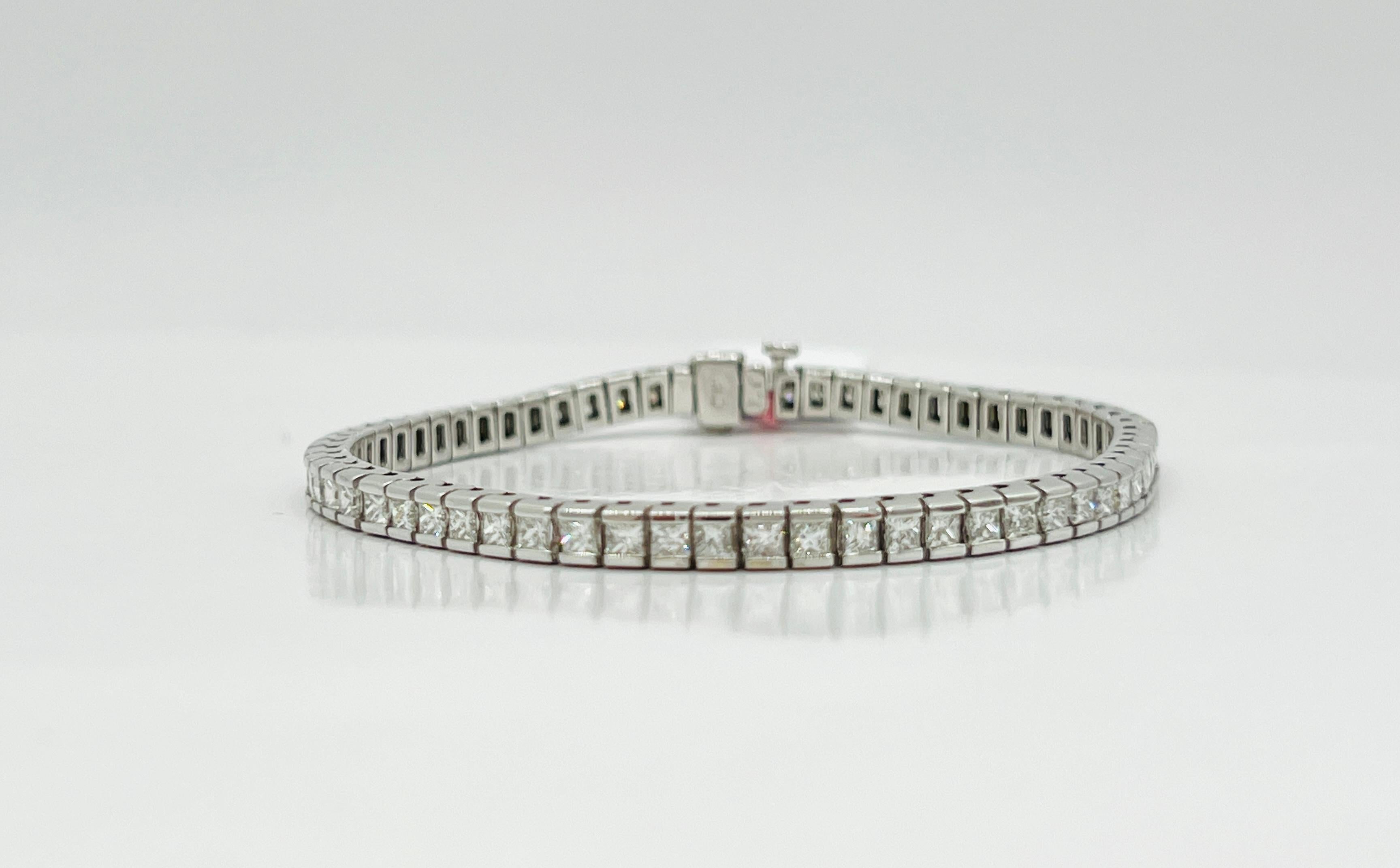 Weißes Diamant-Tennisarmband mit Prinzessinnenschliff aus 14K Weißgold 4
