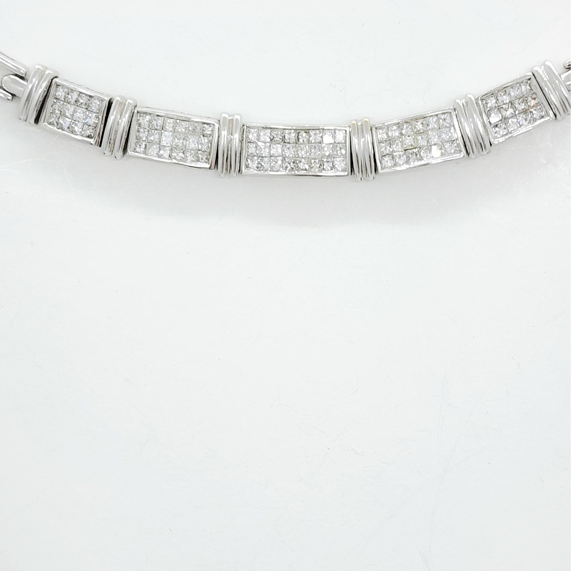 White Diamond Princess Cut Necklace in 18k White Gold In New Condition In Los Angeles, CA