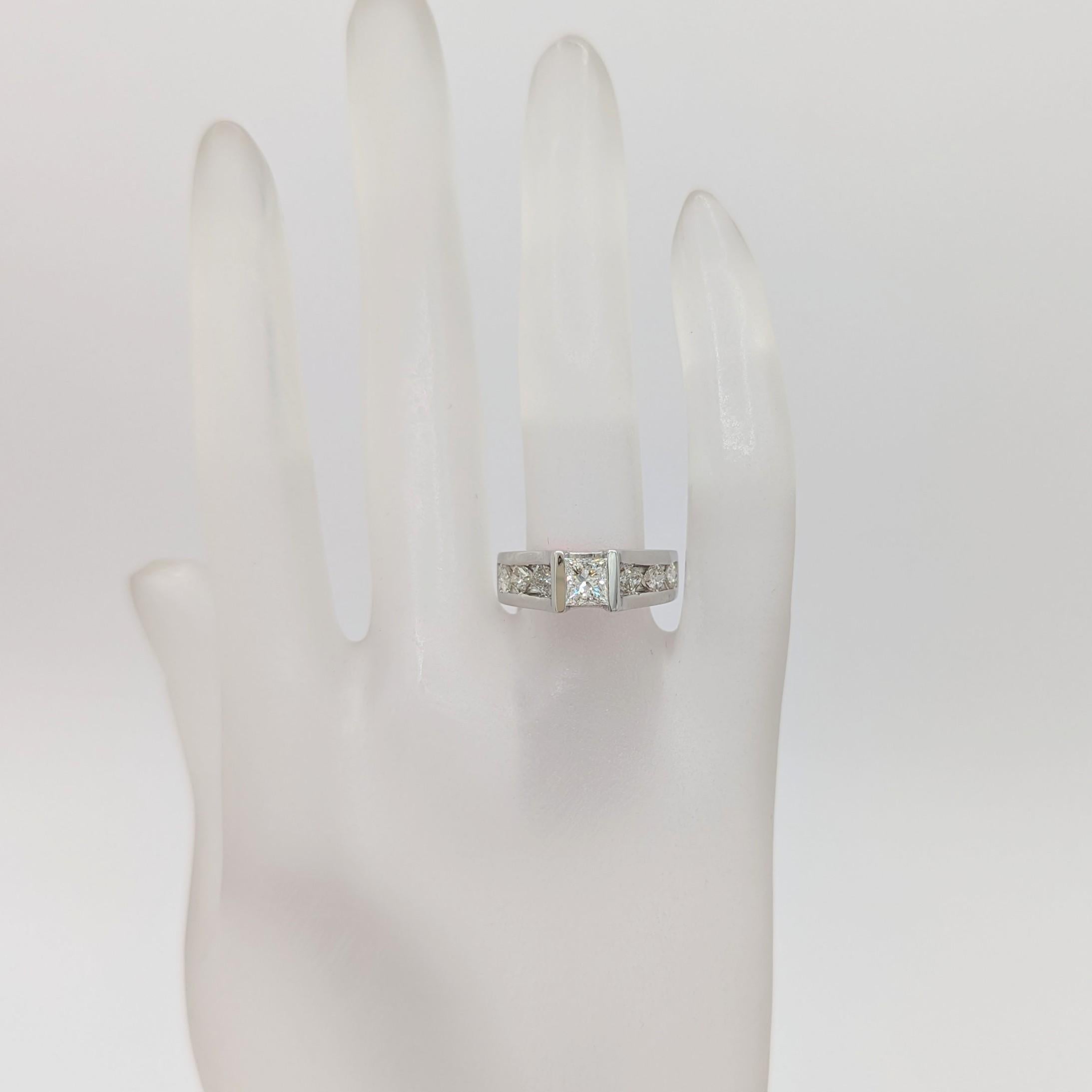 White Diamond Princess Cut Ring in 14K White Gold In New Condition For Sale In Los Angeles, CA