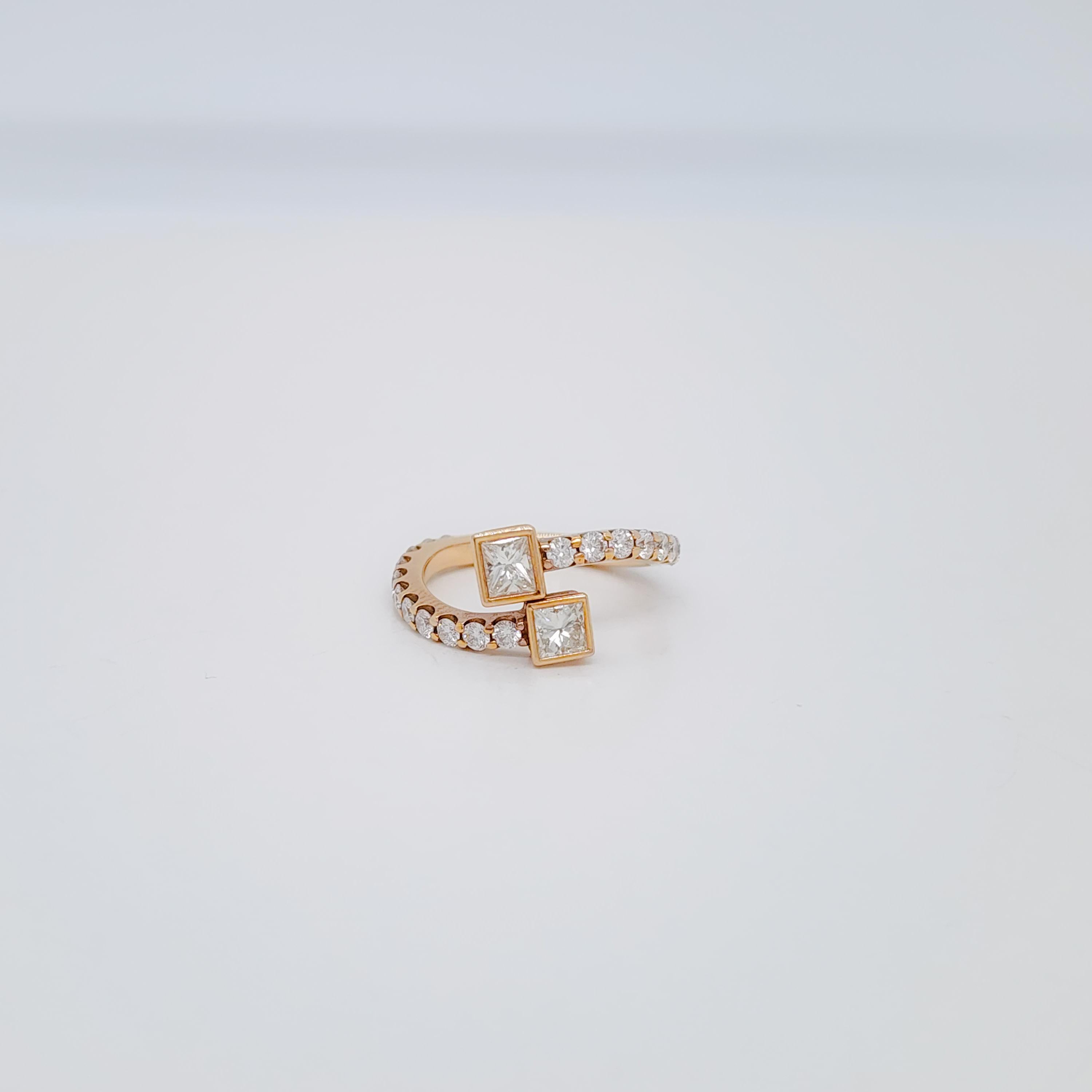 White Diamond Princess Cuts and Rounds Bypass Ring in 18k Rose Gold In New Condition For Sale In Los Angeles, CA