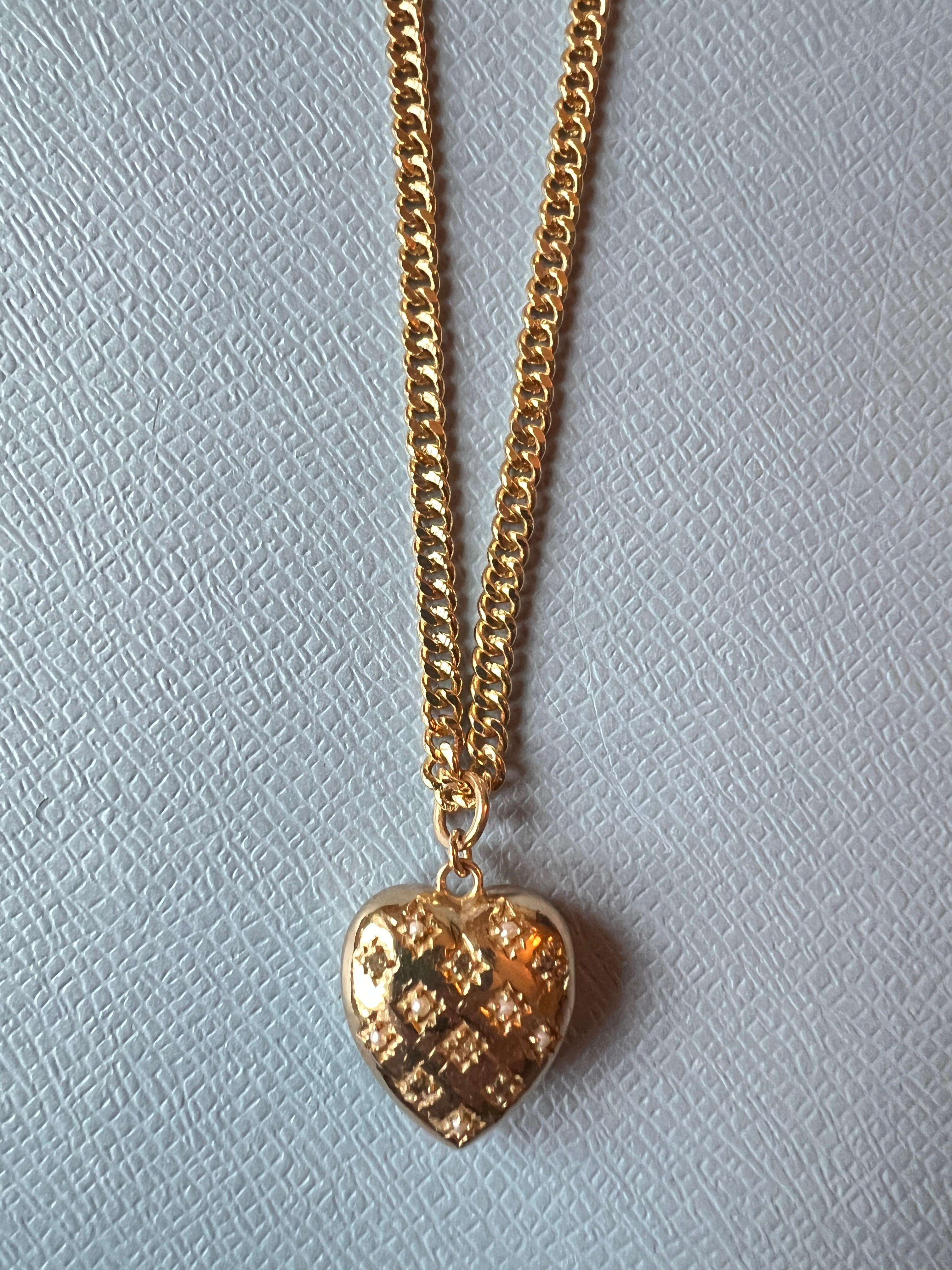 White Diamond Puffy Heart Chain Necklace White Pearl Victorian Style In New Condition In Los Angeles, CA