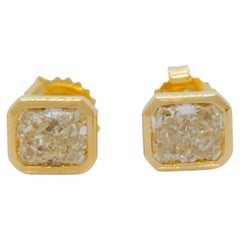 White Diamond Radiant Stud Earrings in 18k Yellow Gold