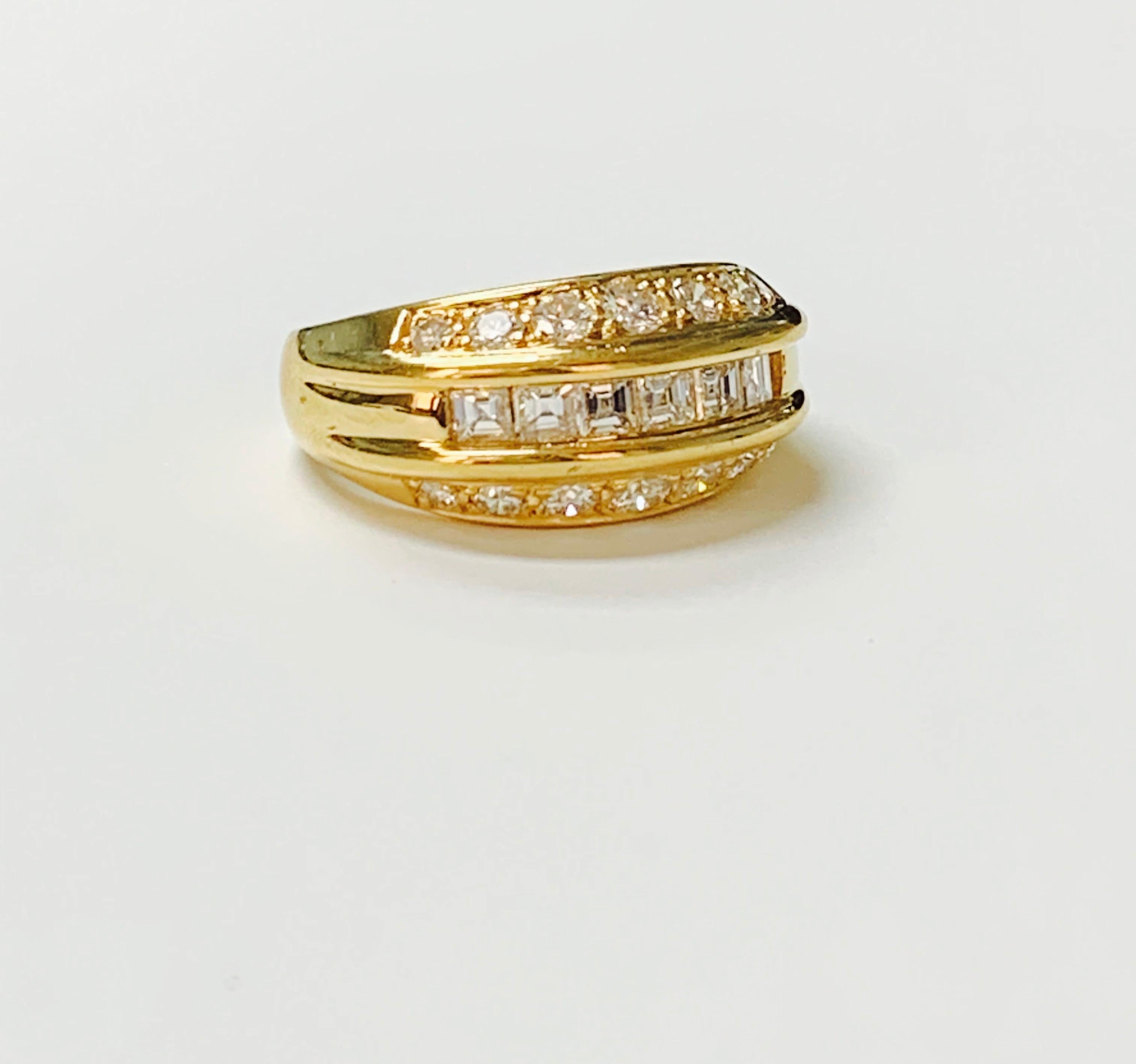 White Diamond Ring in 18 Karat Yellow Gold In New Condition For Sale In New York, NY