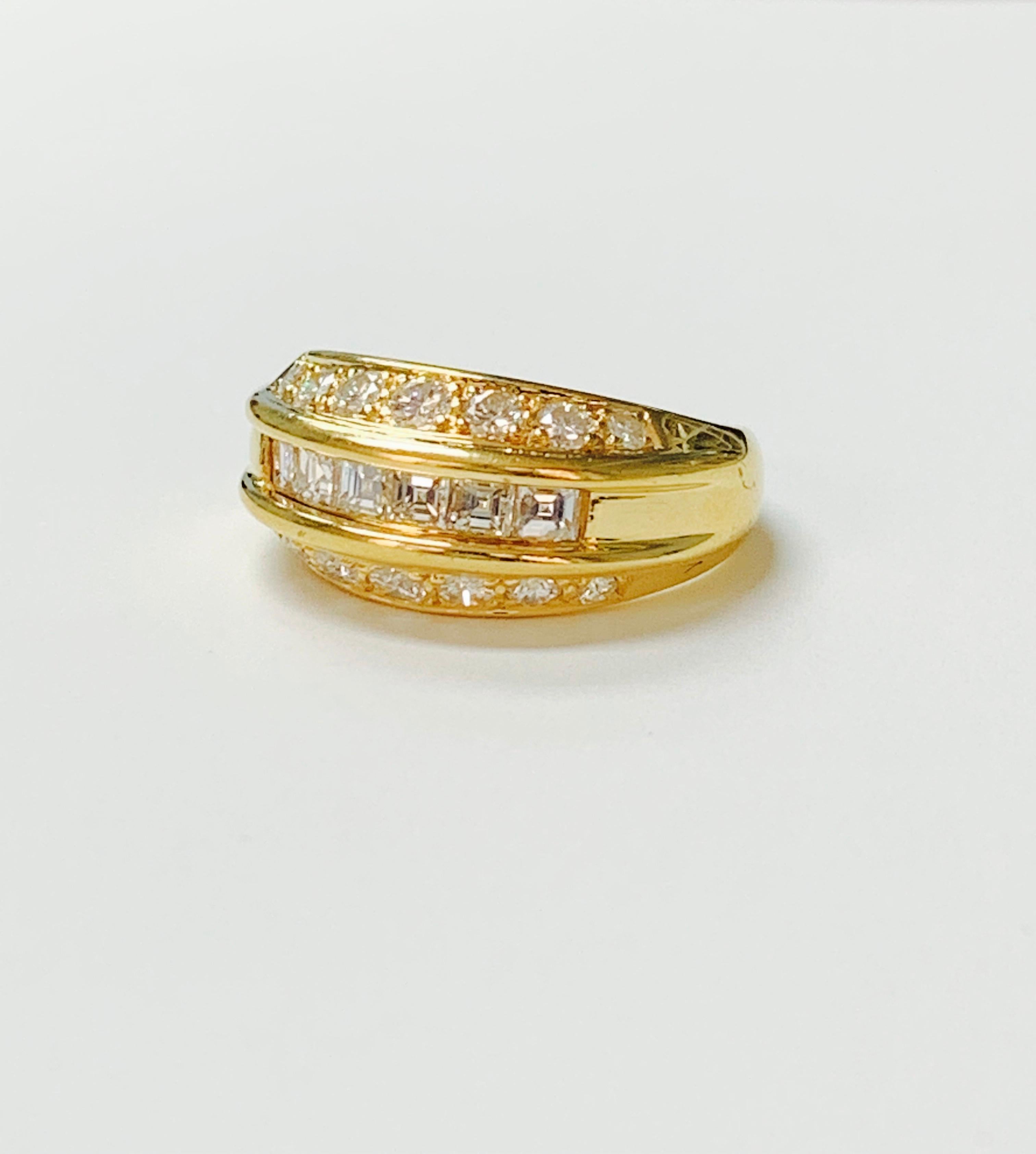 Women's or Men's White Diamond Ring in 18 Karat Yellow Gold For Sale
