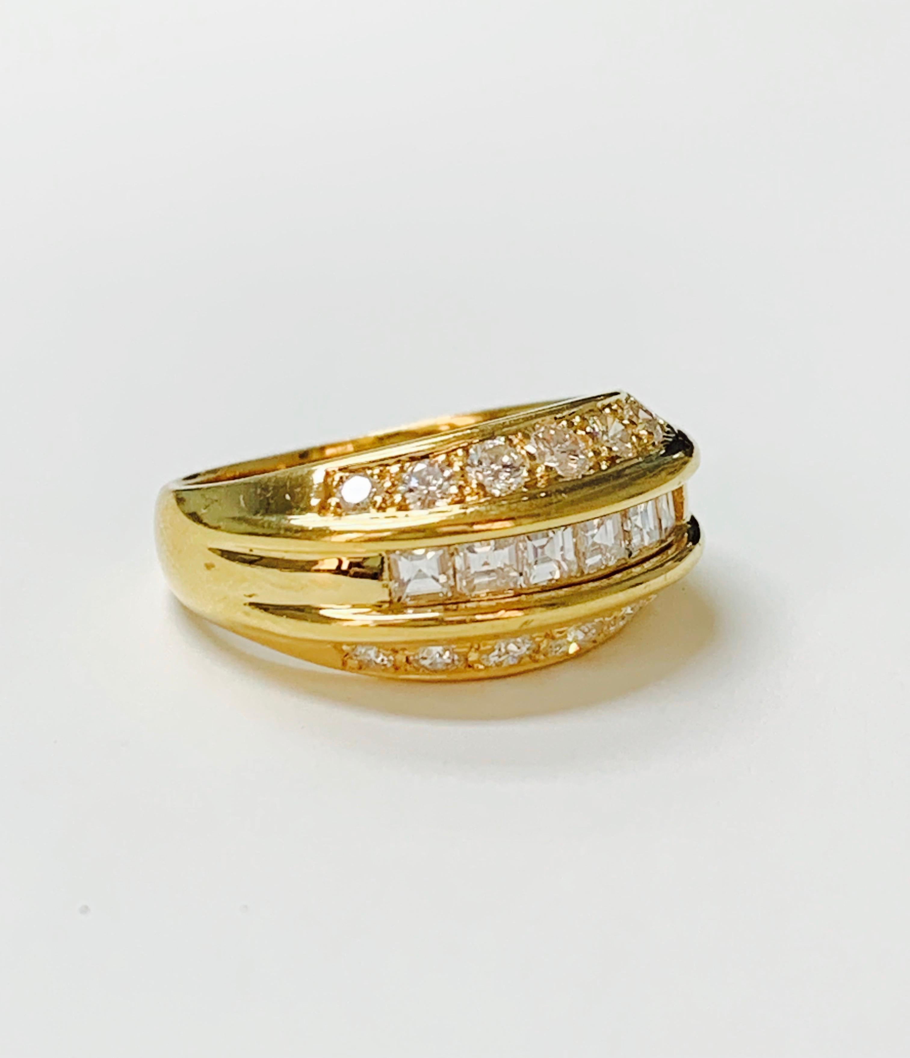 White Diamond Ring in 18 Karat Yellow Gold For Sale 1