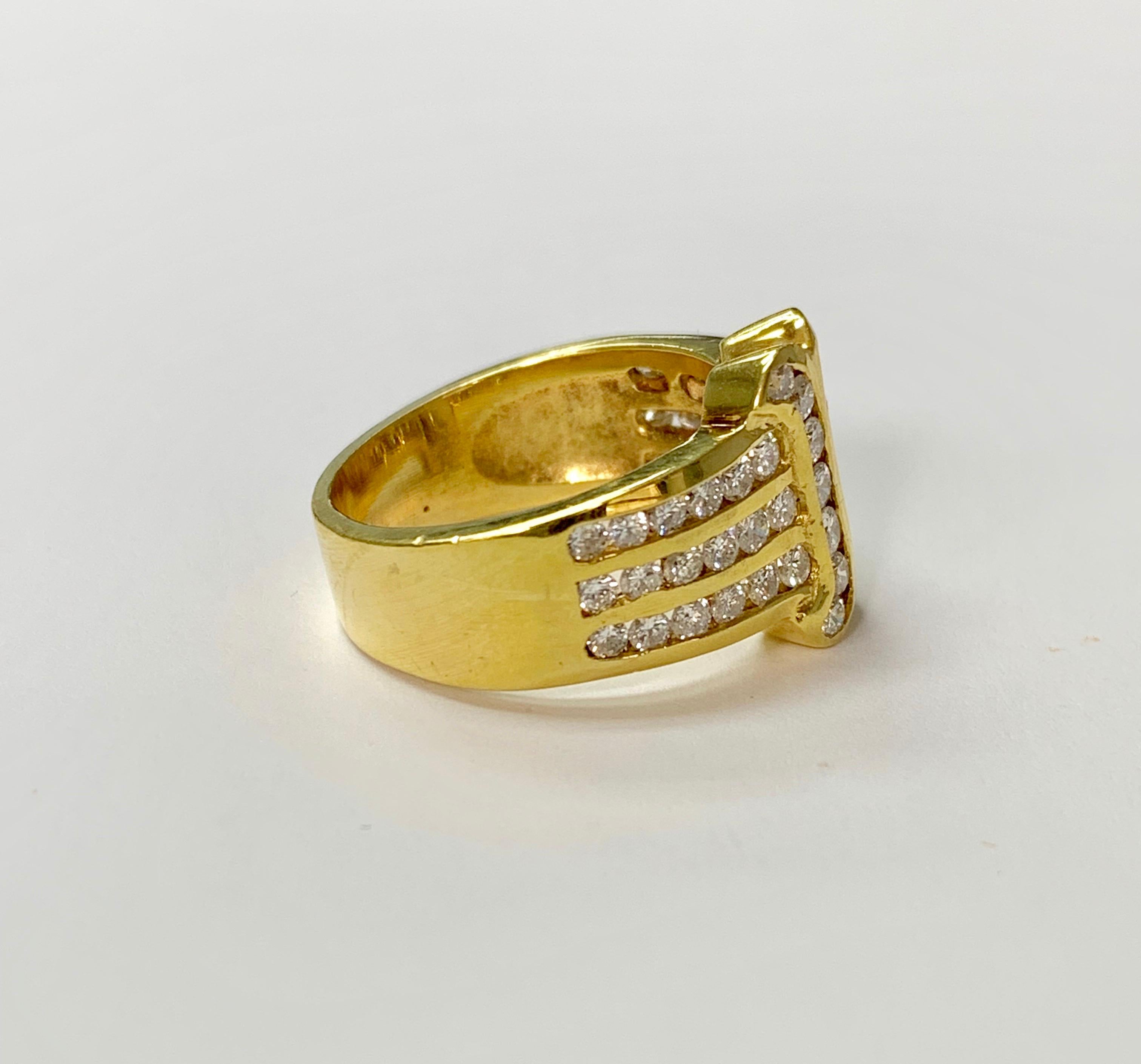 Bague en or jaune 18 carats avec diamants blancs Neuf - En vente à New York, NY