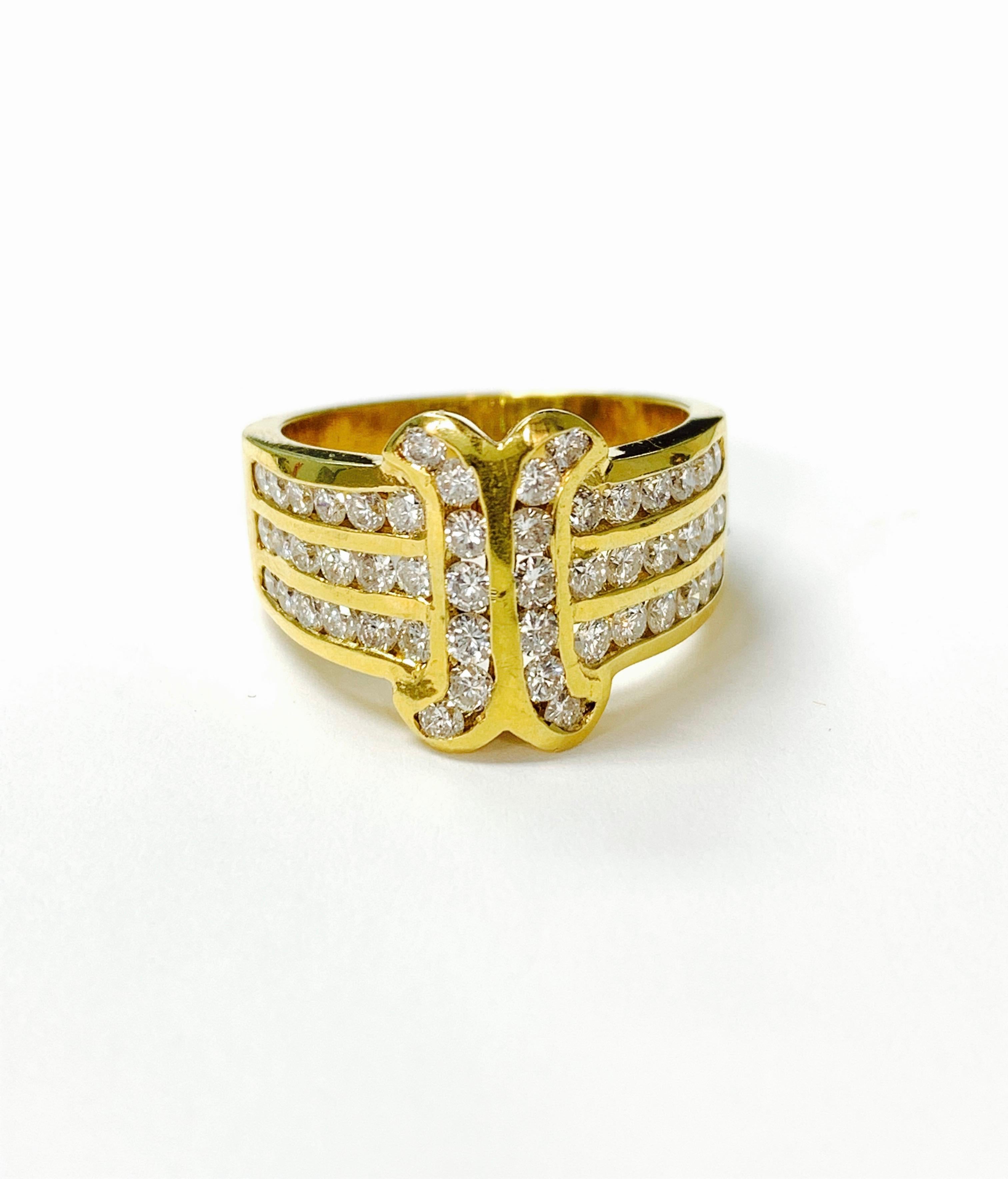 Bague en or jaune 18 carats avec diamants blancs en vente 2