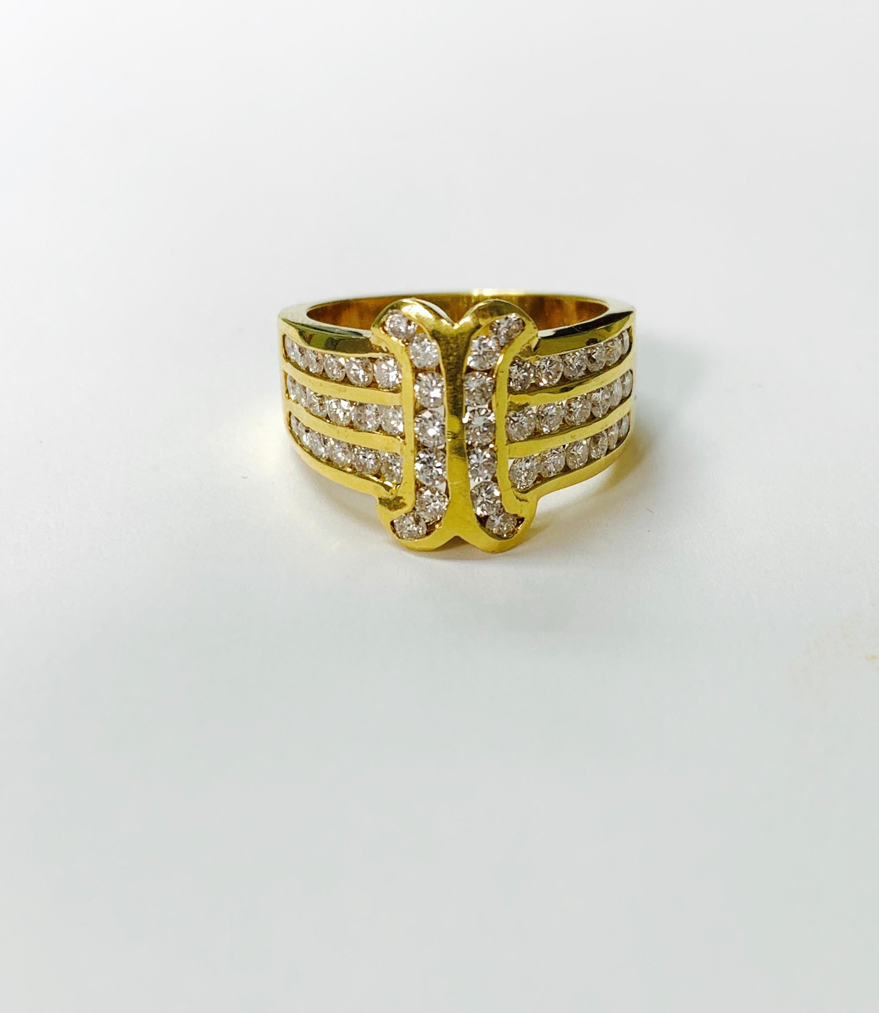 Bague en or jaune 18 carats avec diamants blancs en vente 3