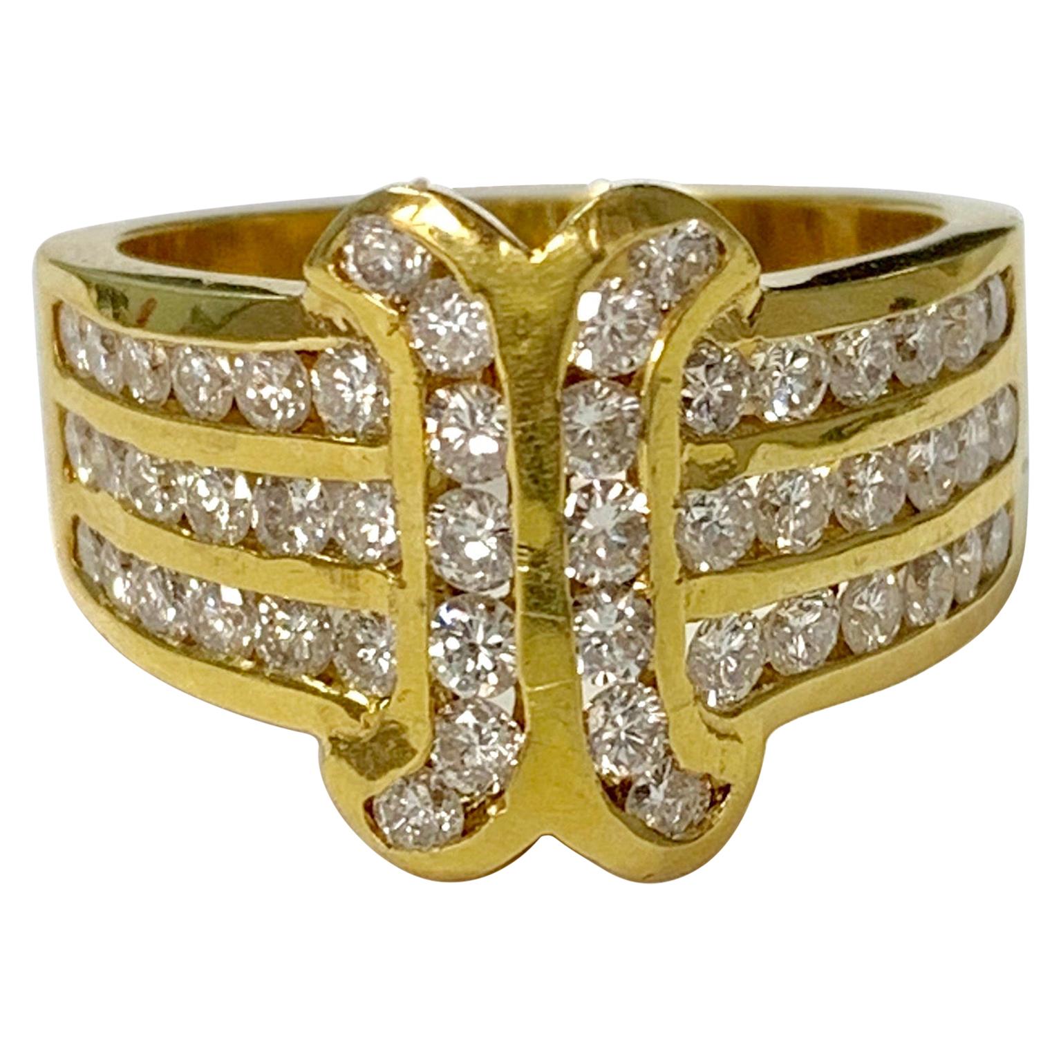 White Diamond Ring in 18K Yellow Gold