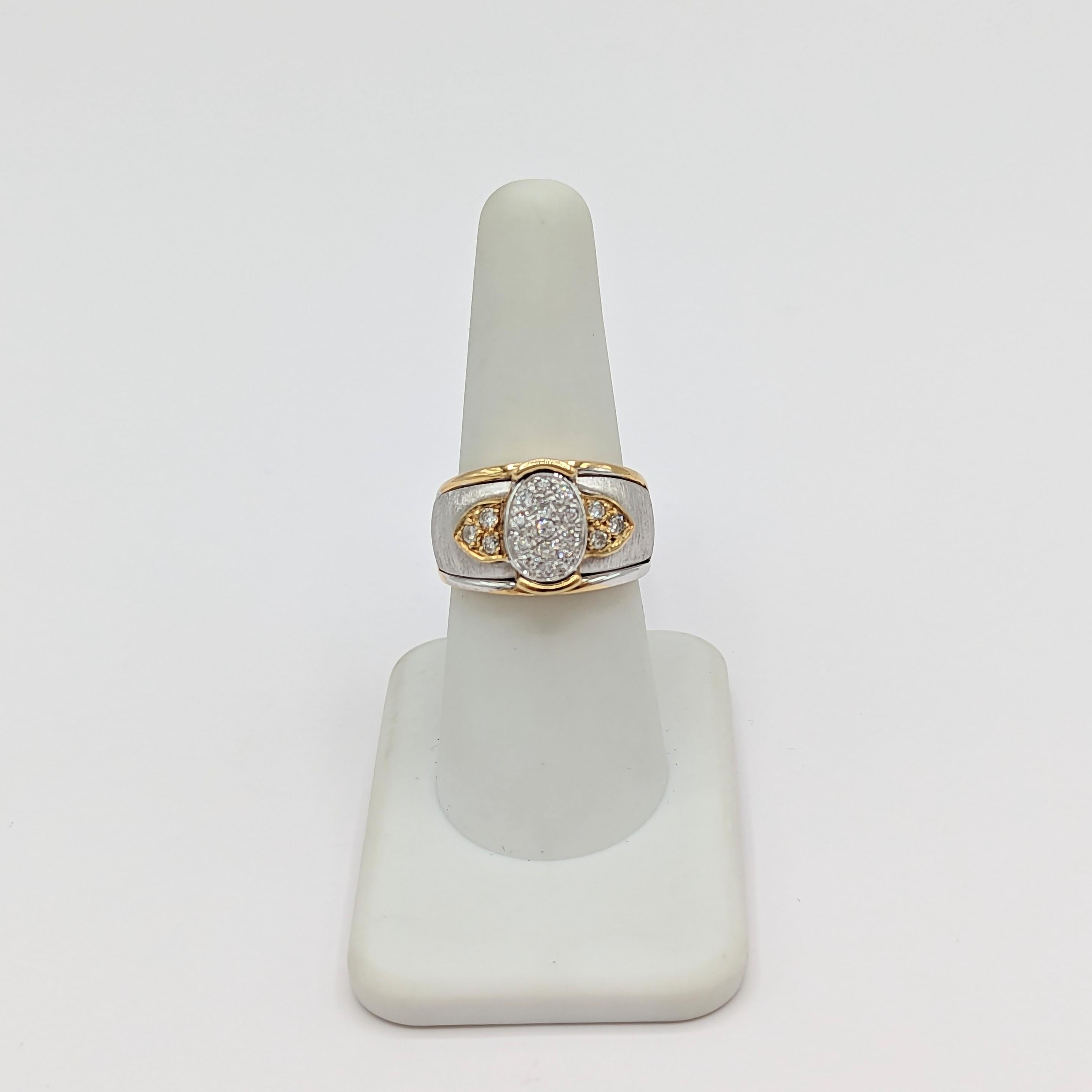 White Diamond Ring in Matte Finish & 18K 2 Tone Gold In New Condition For Sale In Los Angeles, CA