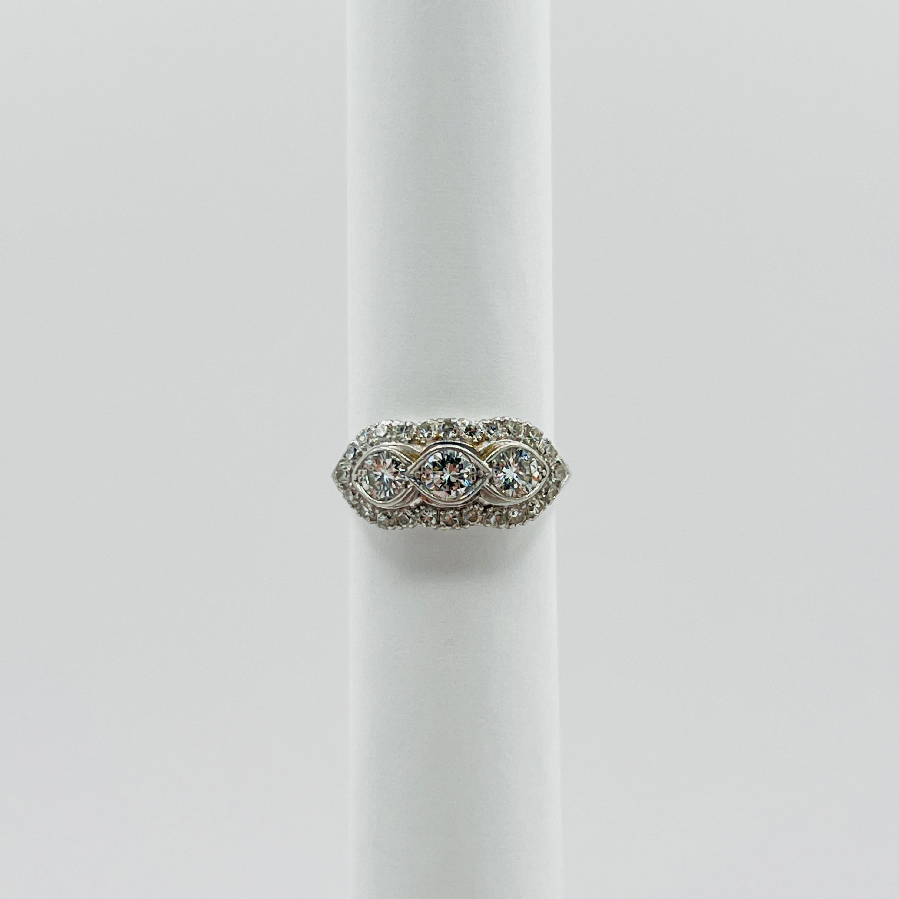 Women's or Men's White Diamond Ring in Platinum For Sale
